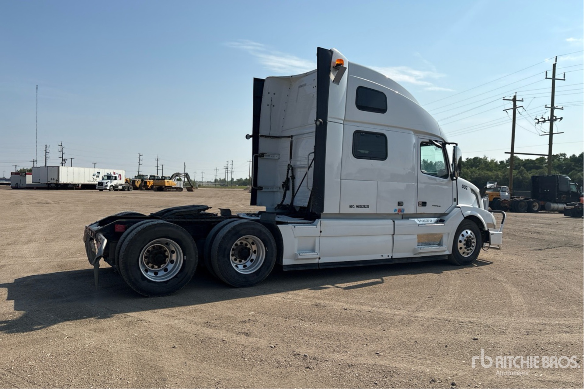 2015 Volvo VNL 780