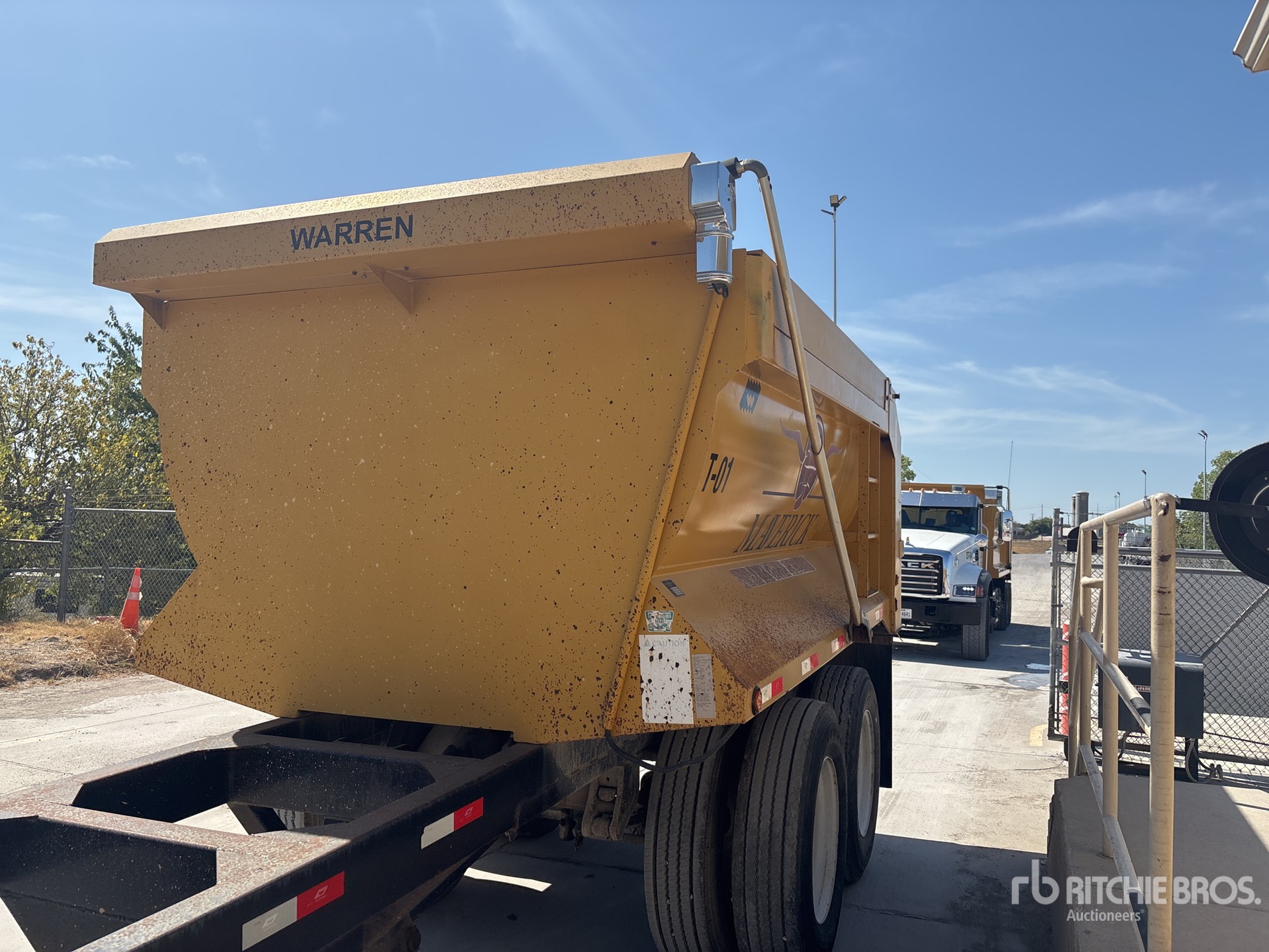 2015 Warren 12 ft T/A