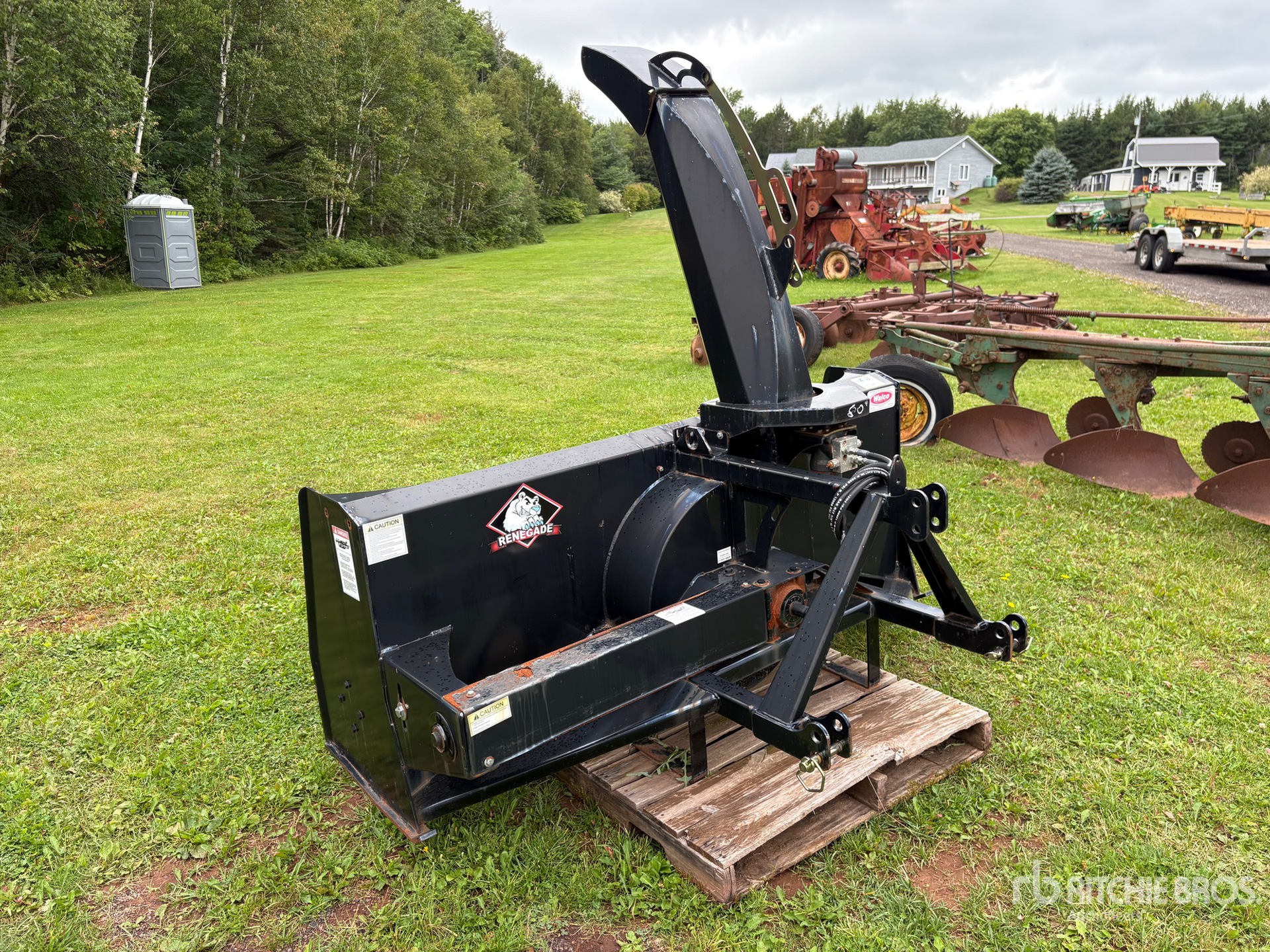 General Appearance with Picture, Left Rear Corner