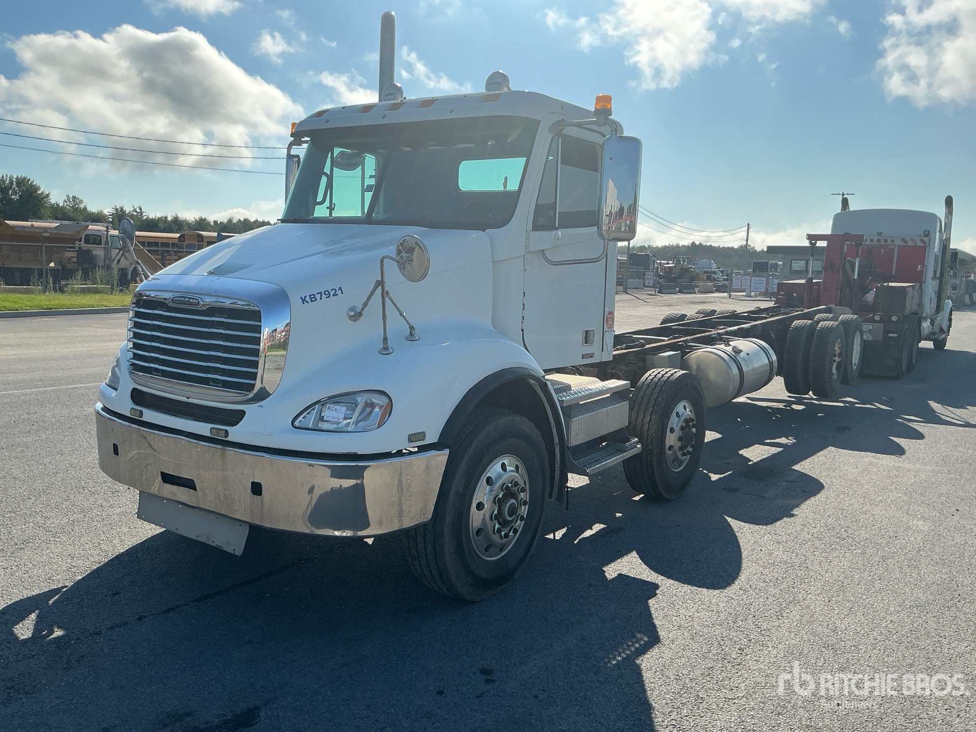 2010 Freightliner COLUMBIA 112