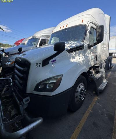2020 Freightliner Cascadia 126 T/A Sleeper Truck Tractor
