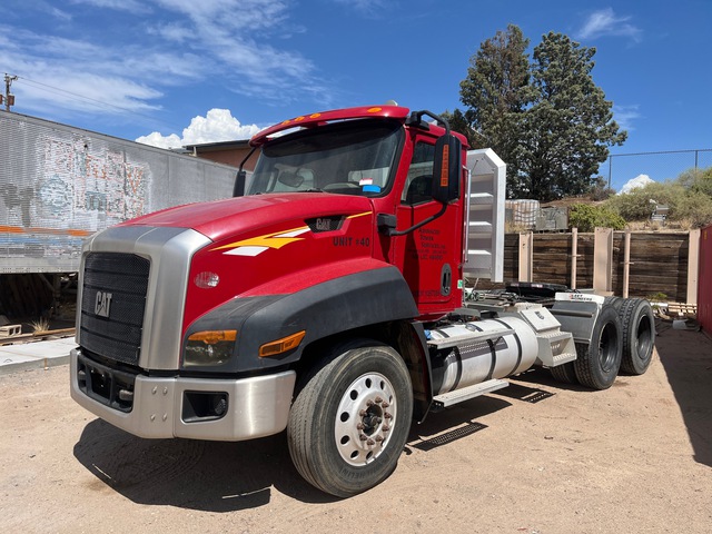 2017 Cat CT660S 6x4 T/A Day Cab Truck Tractor