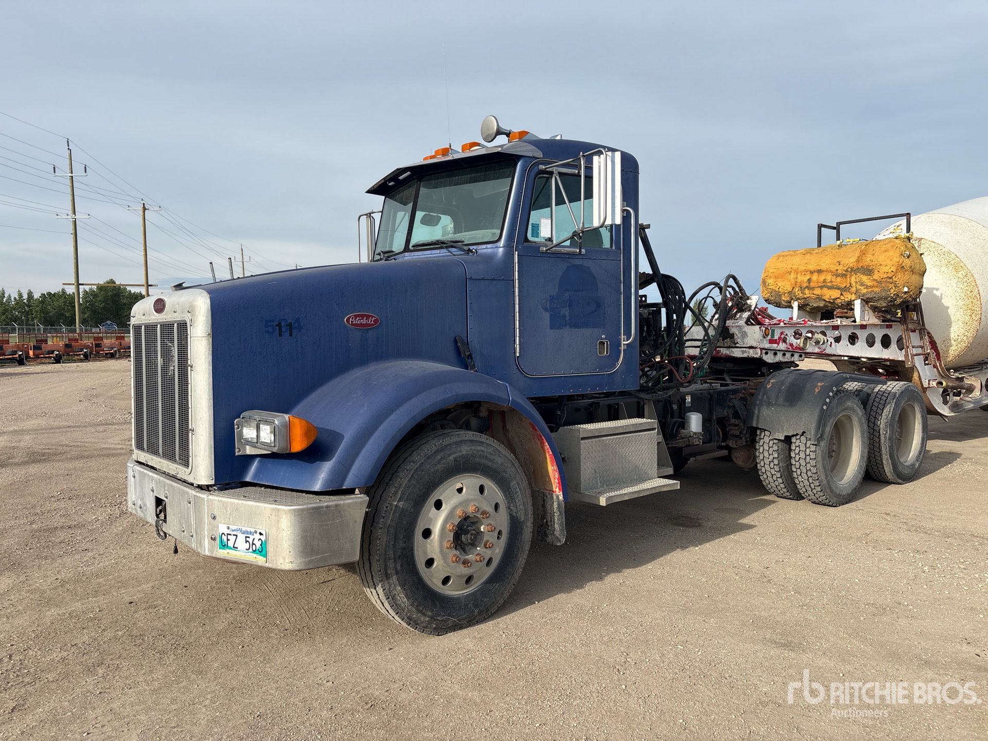 Photo of 2004 Peterbilt 378