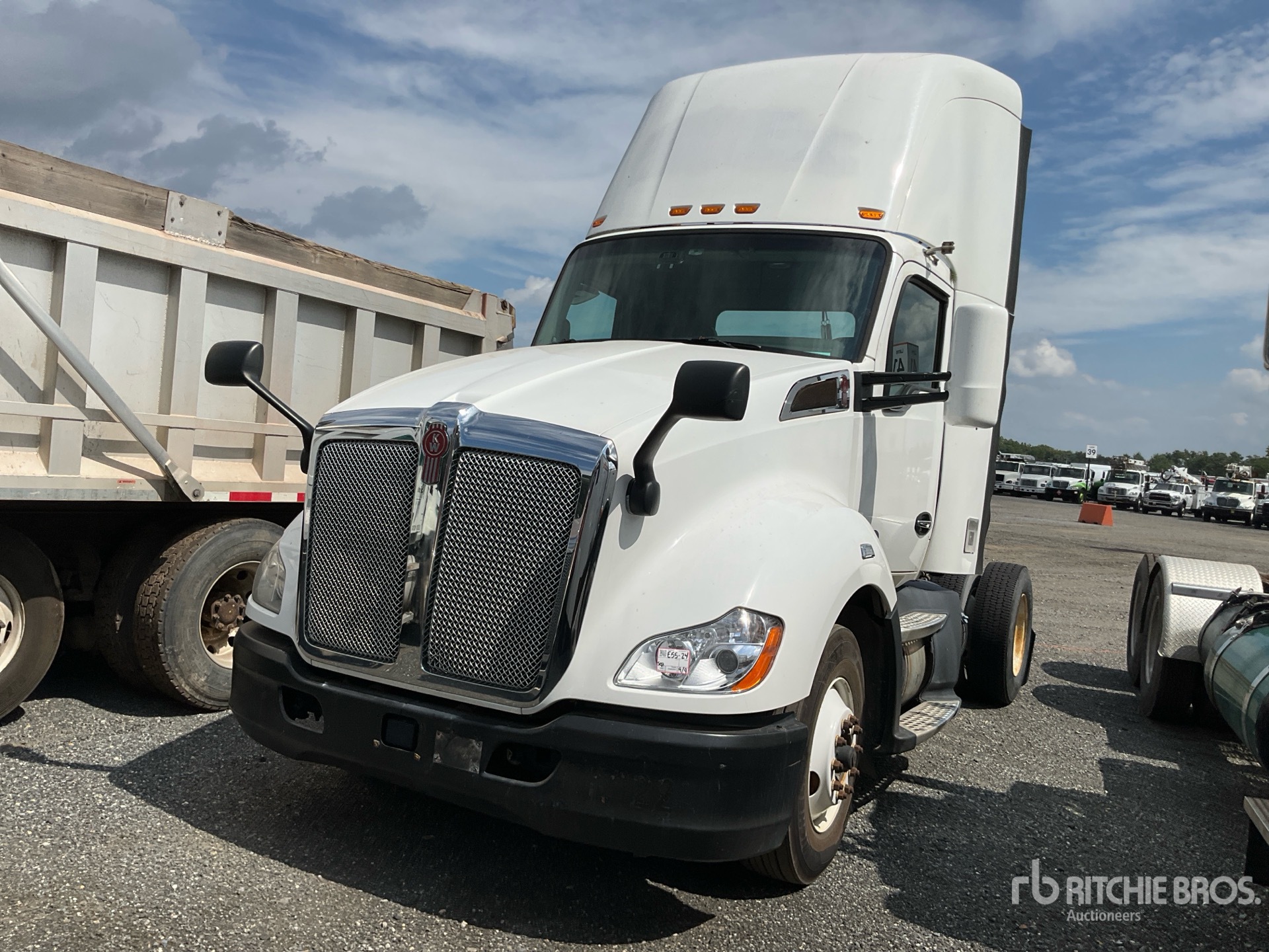 Photo of 2016 Kenworth T680