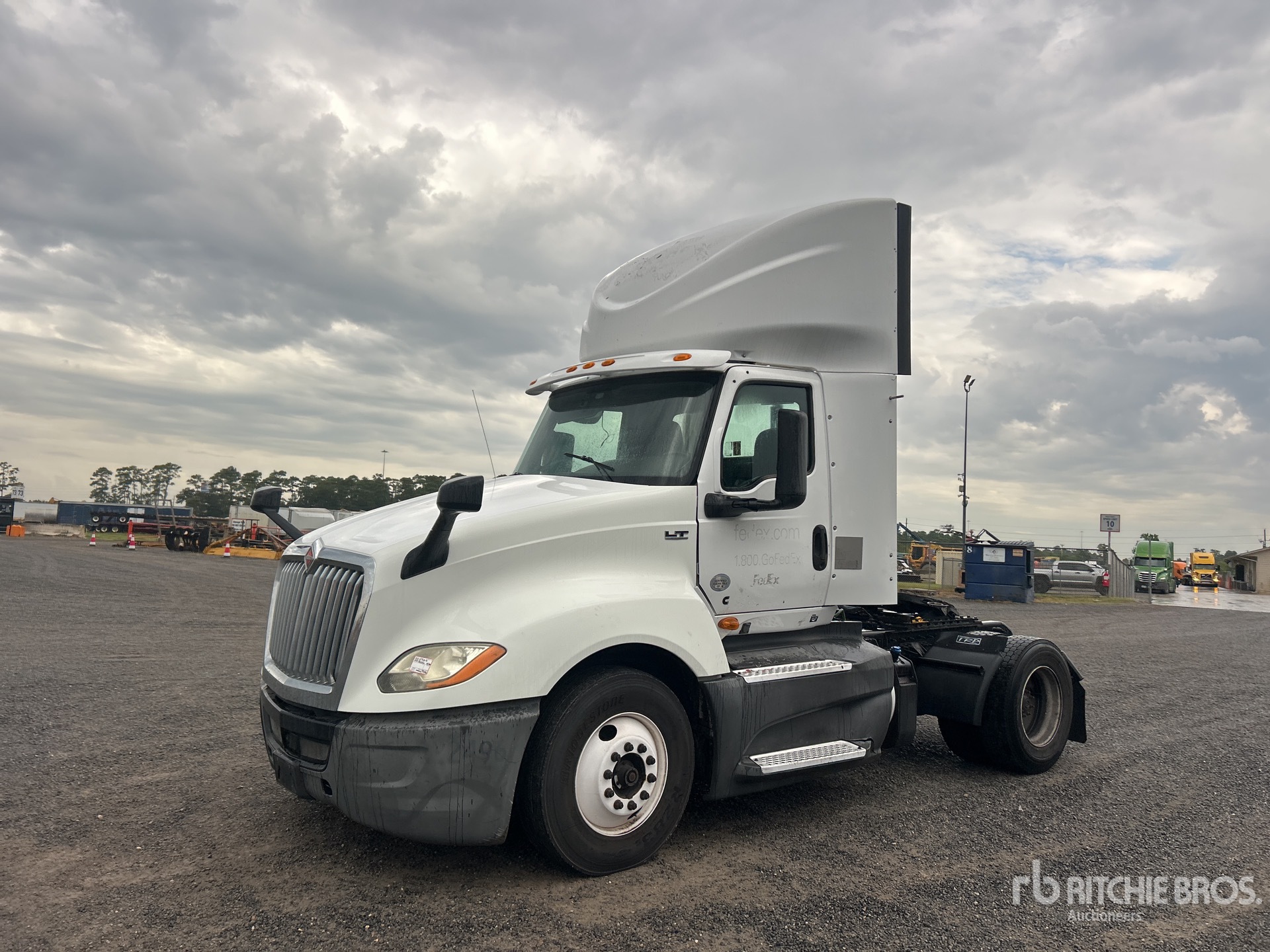 Photo of 2018 International LT625