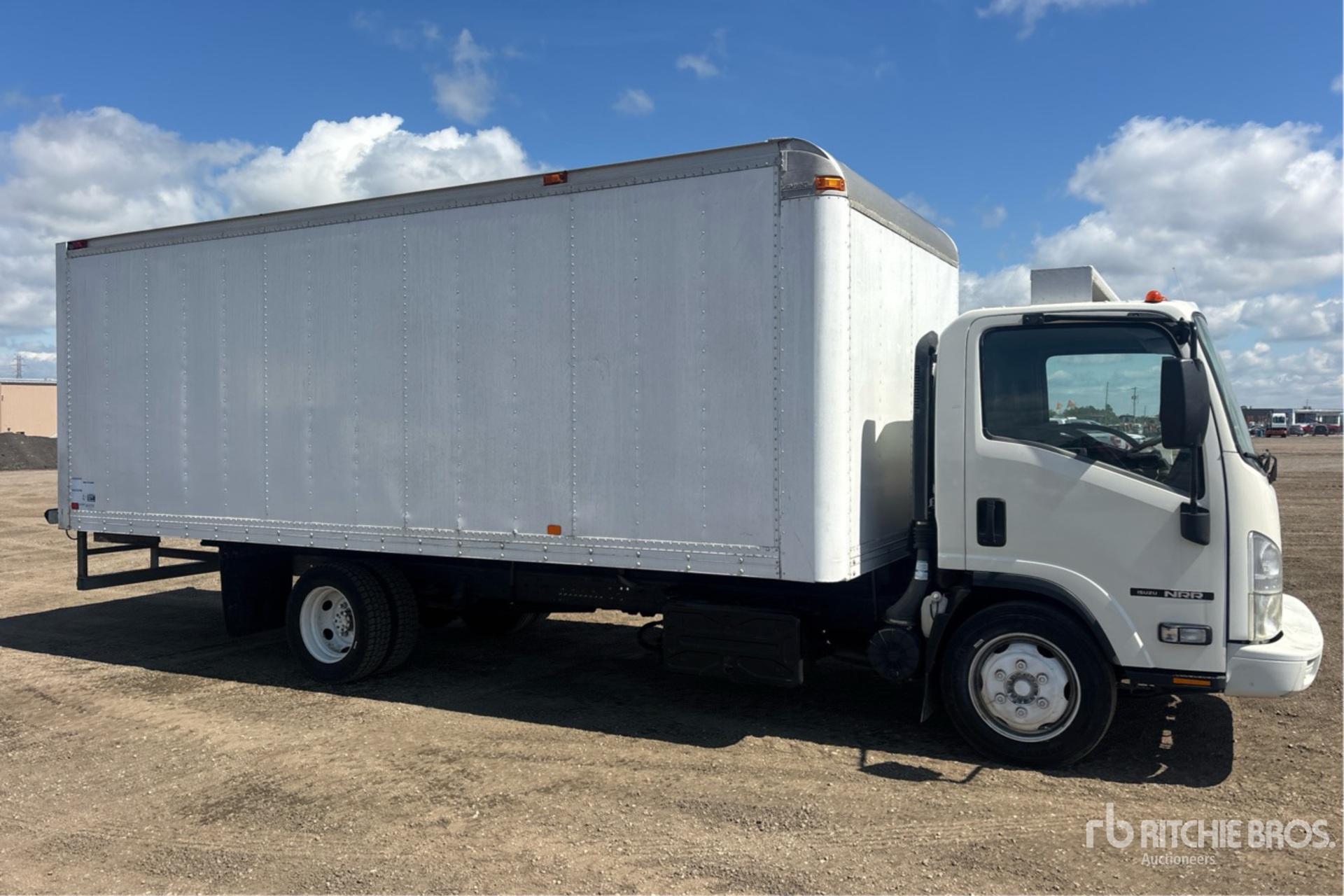 2015 Isuzu NRR