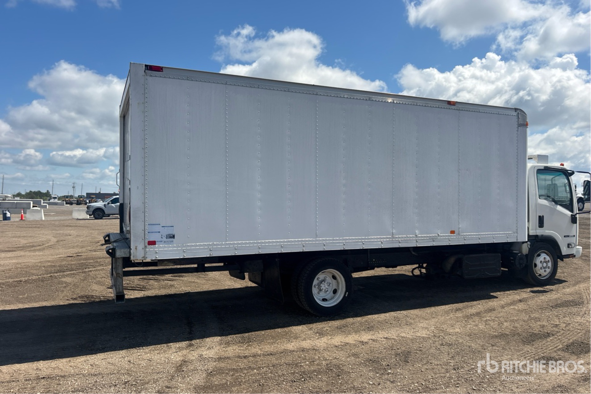 2015 Isuzu NRR