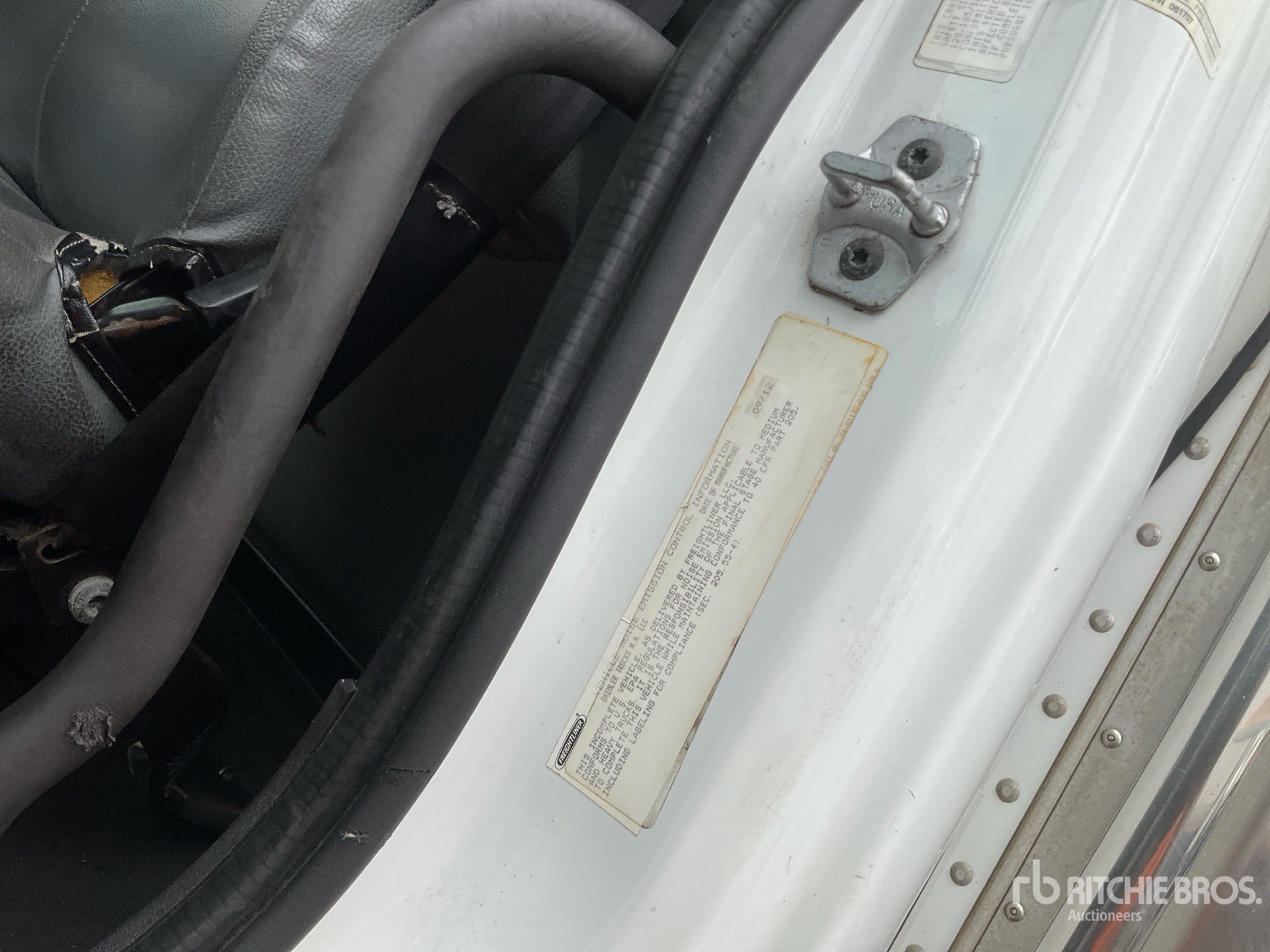 2013 Freightliner M2 106