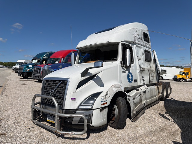 2025 Volvo VNL 6x4 T/A Sleeper Truck Tractor (Inoperable)