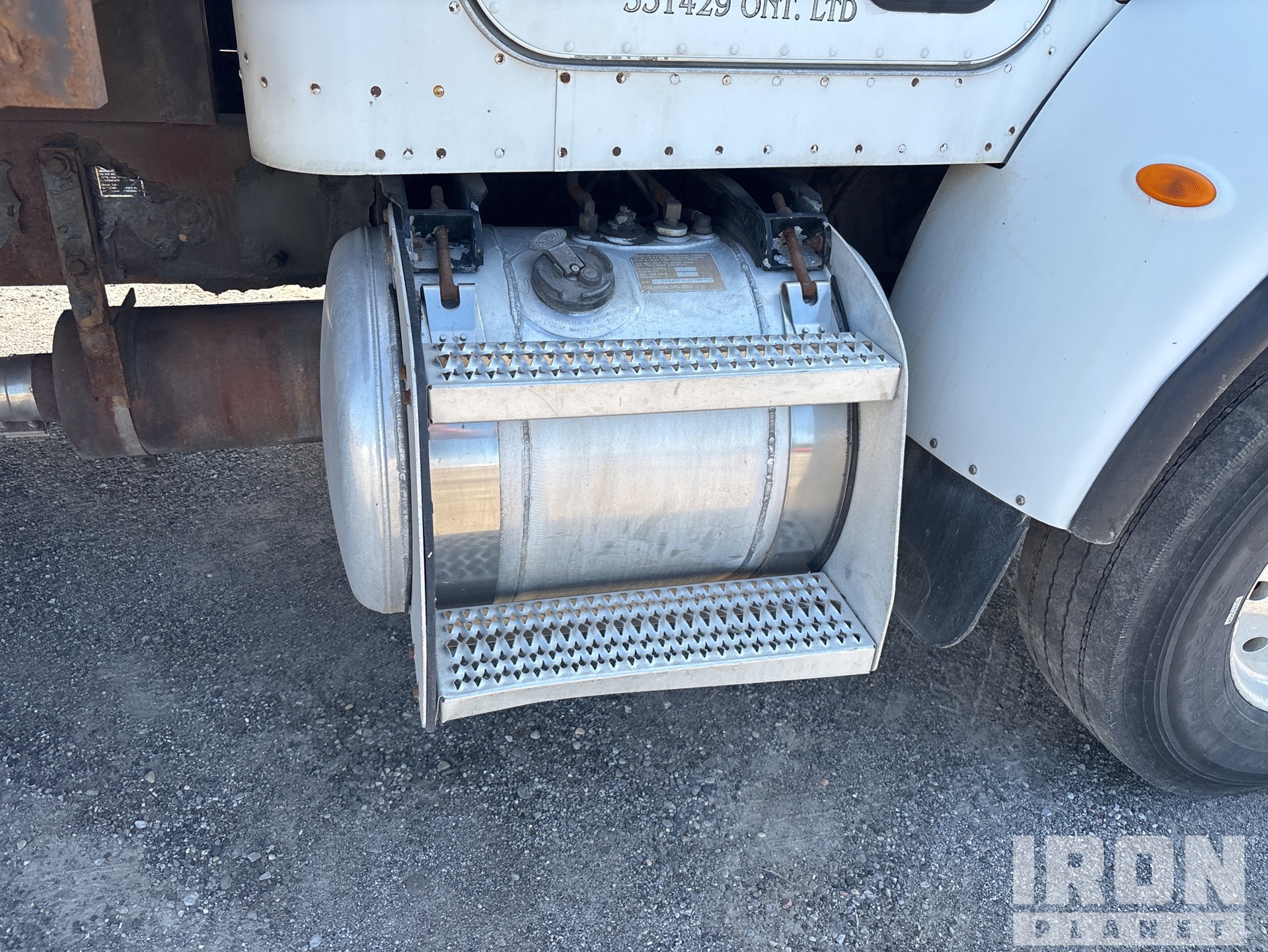 2006 Peterbilt 335