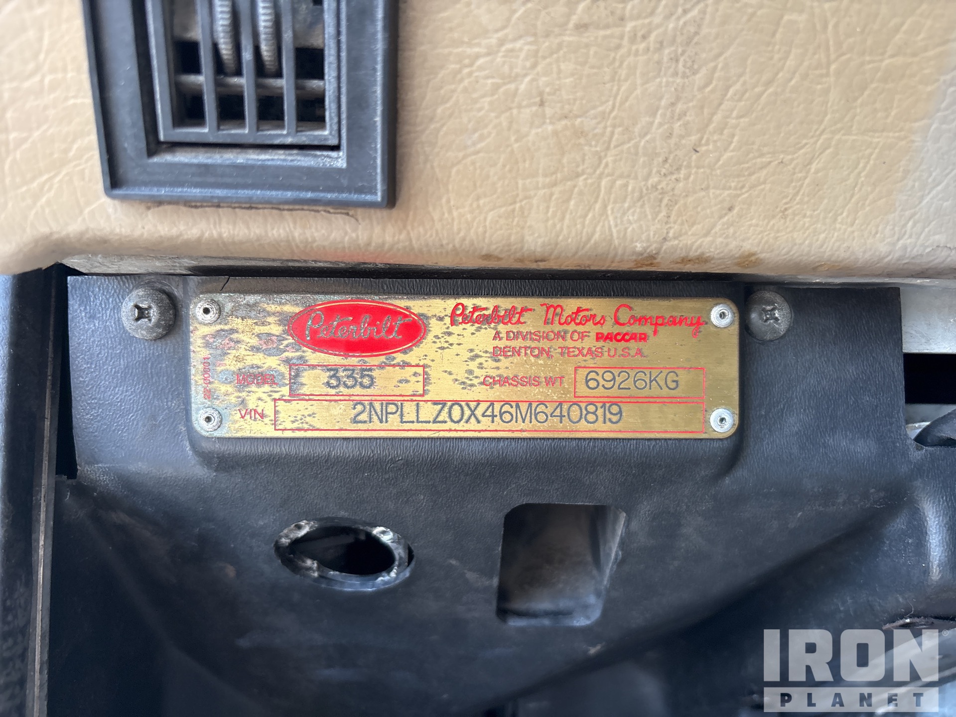 2006 Peterbilt 335