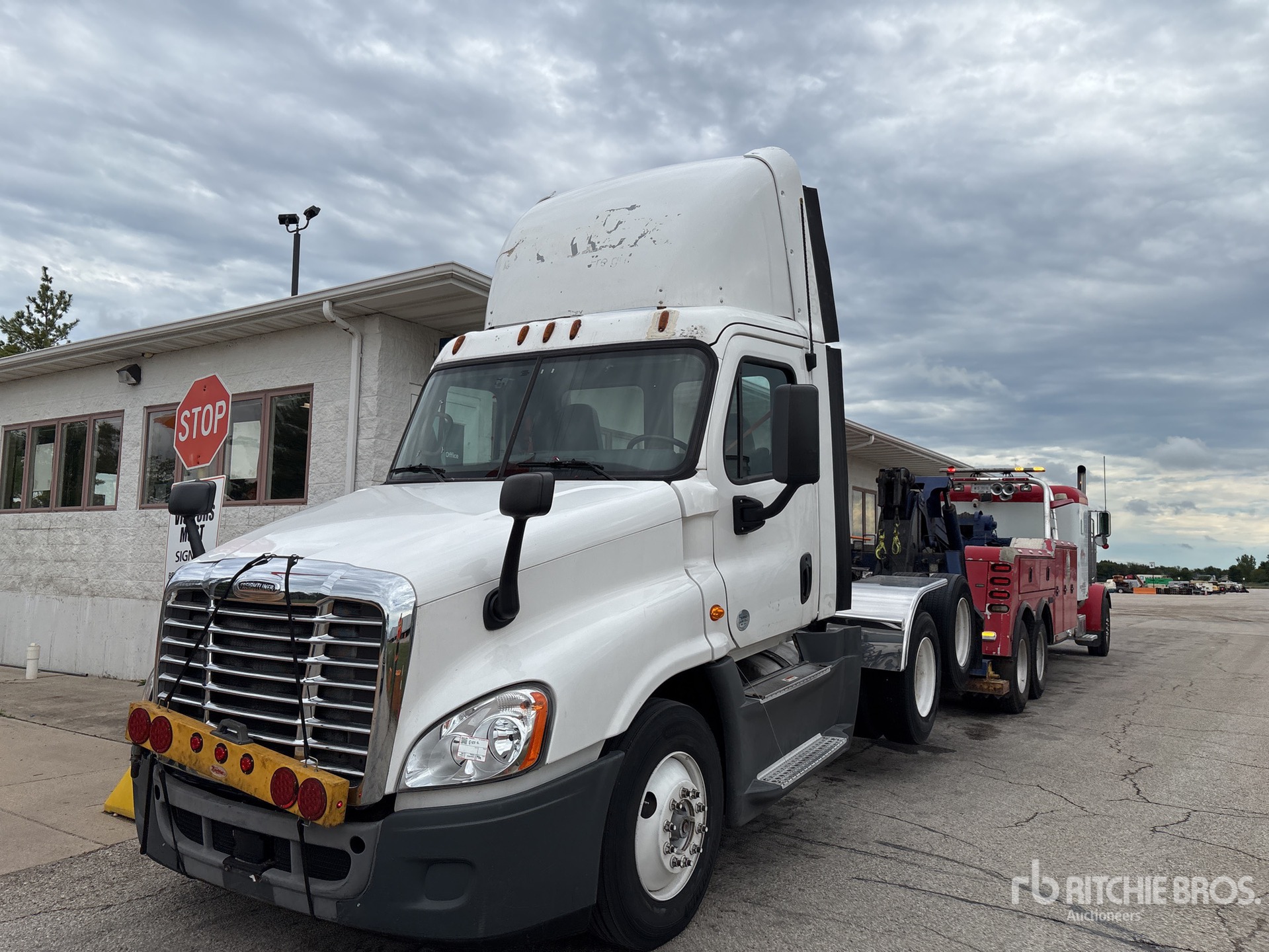2015 Freightliner CASCADIA 125