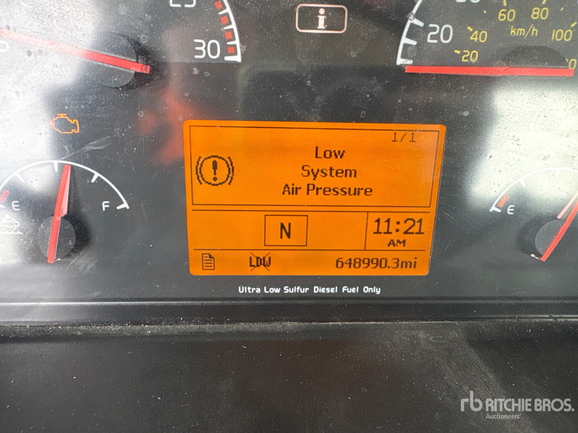 2016 Volvo VNL300