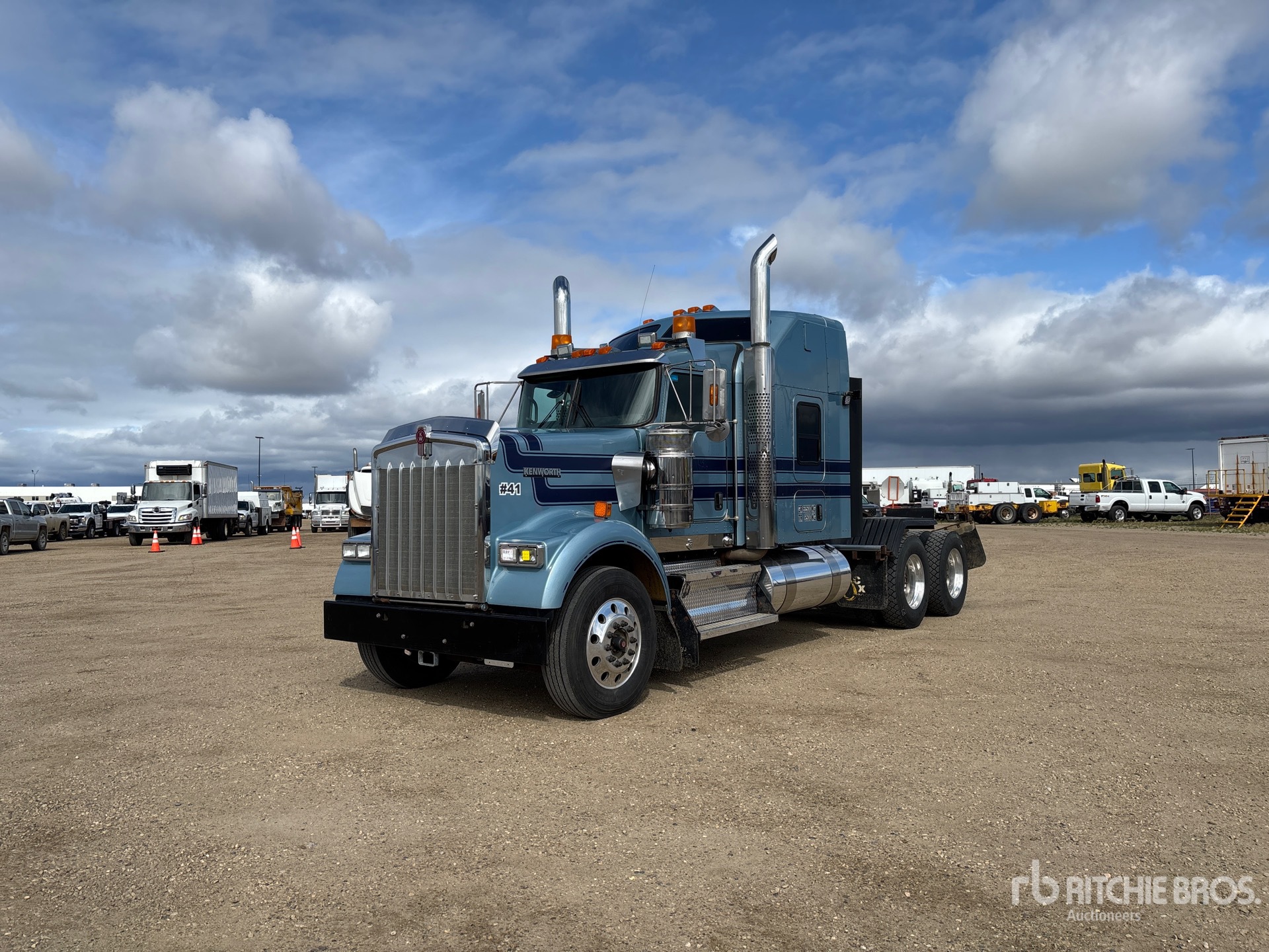 2017 Kenworth W900