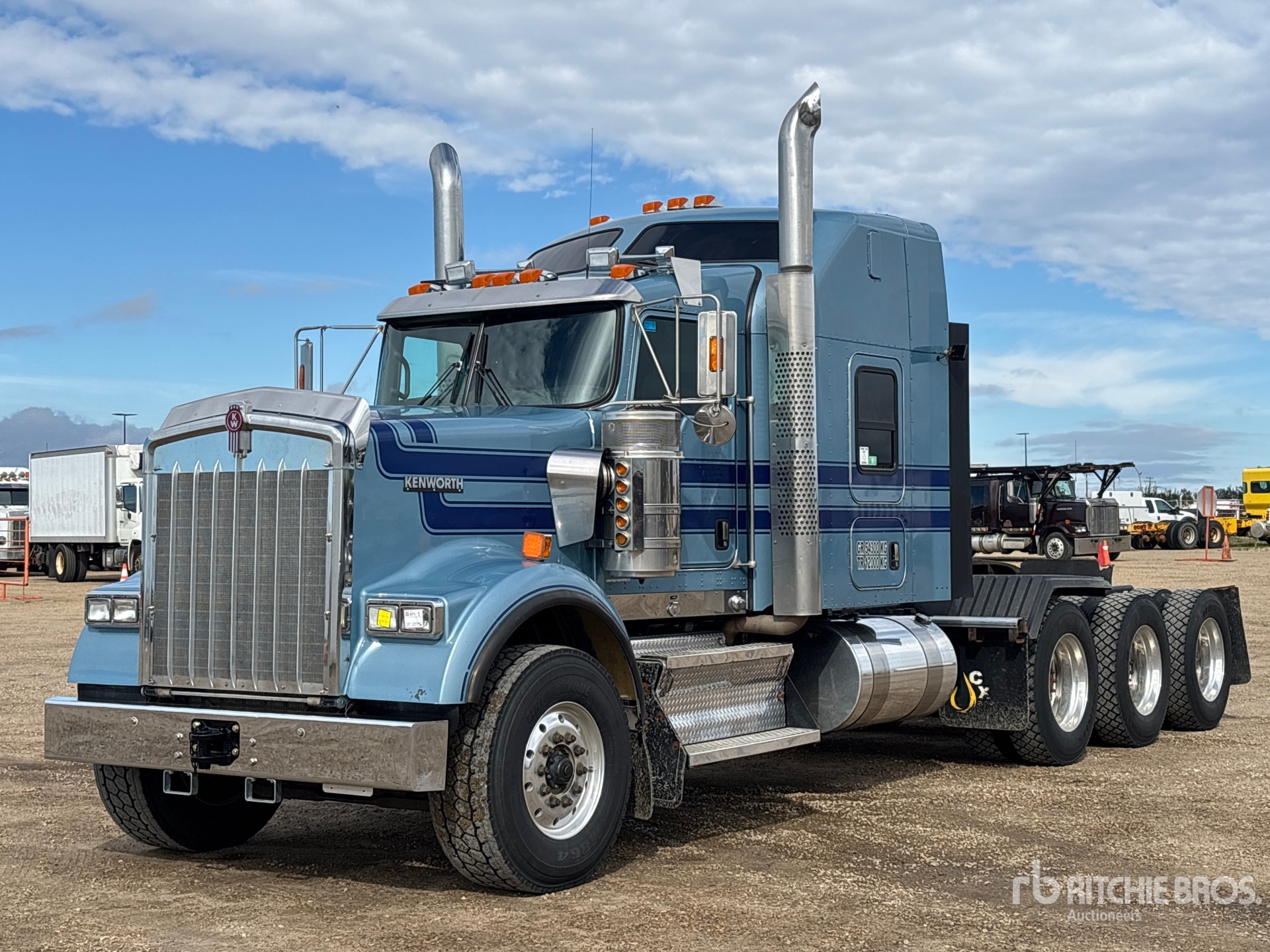 Photo of 2019 Kenworth W900