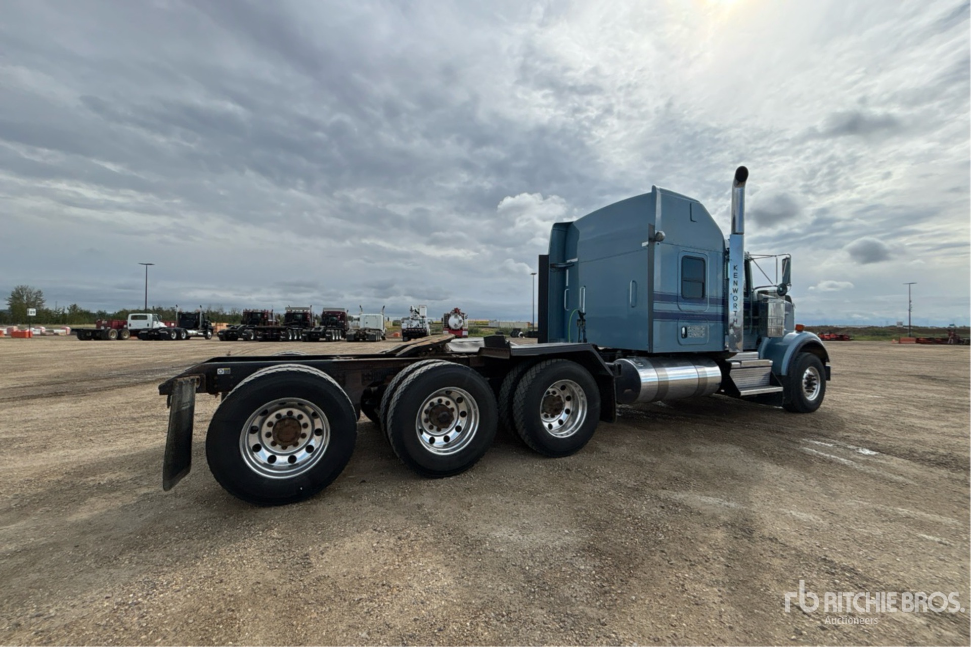 2019 Kenworth W900