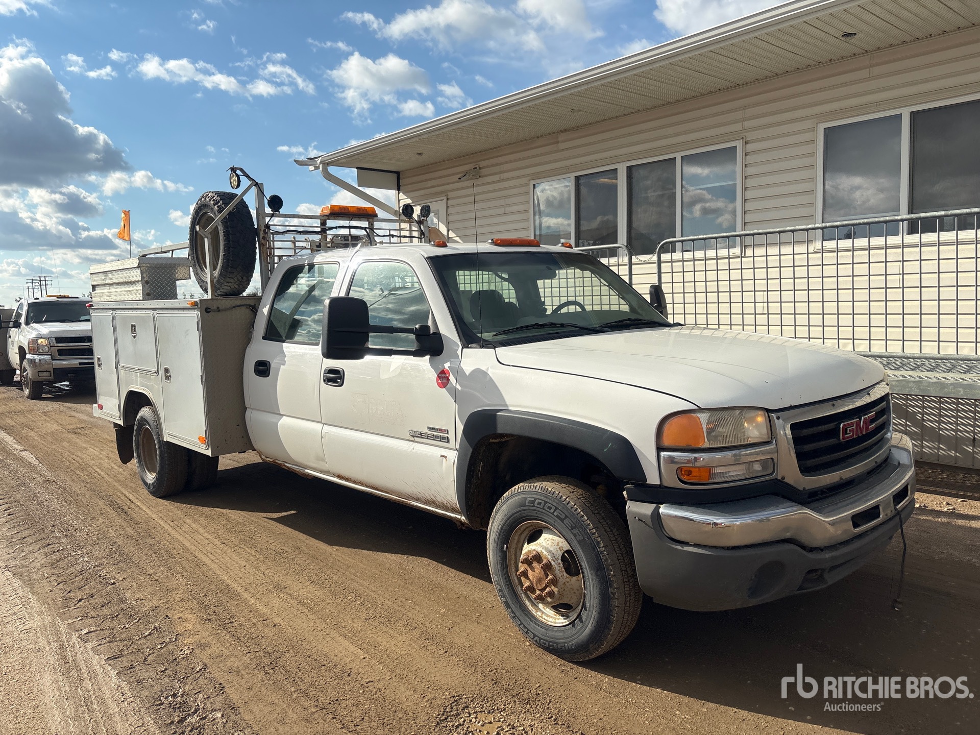 Photo of 2003 GMC 3500