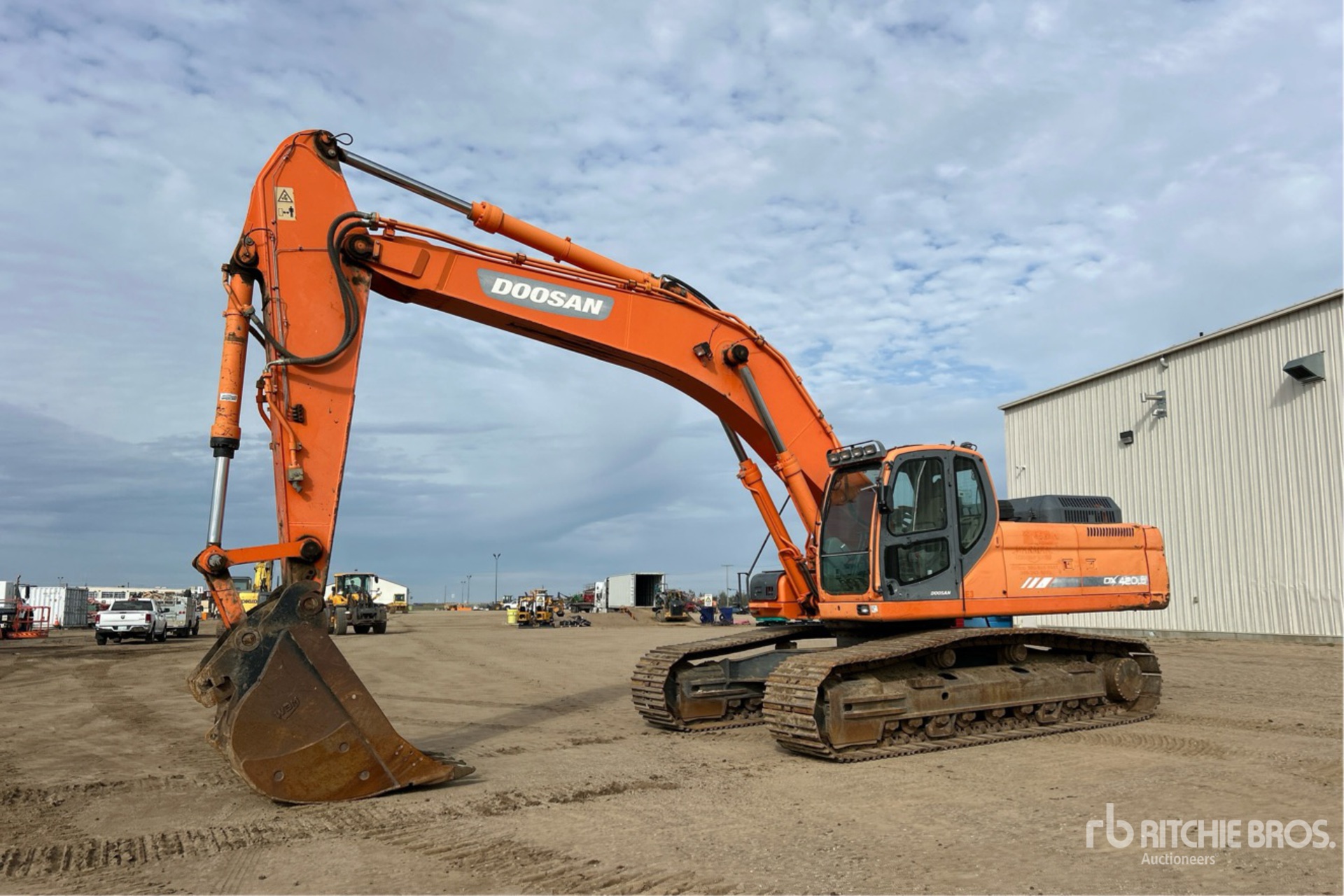 2011 Doosan DX420LC