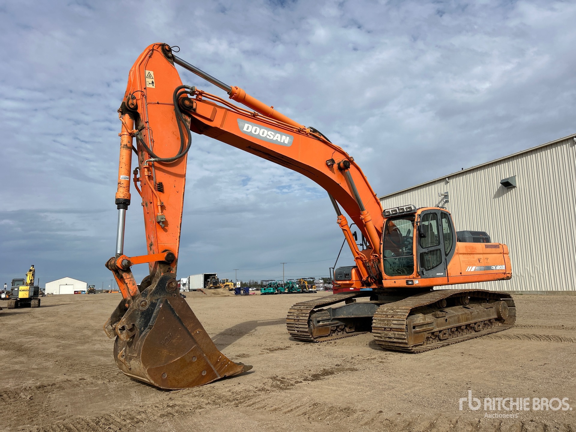 Photo of 2011 Doosan DX420LC