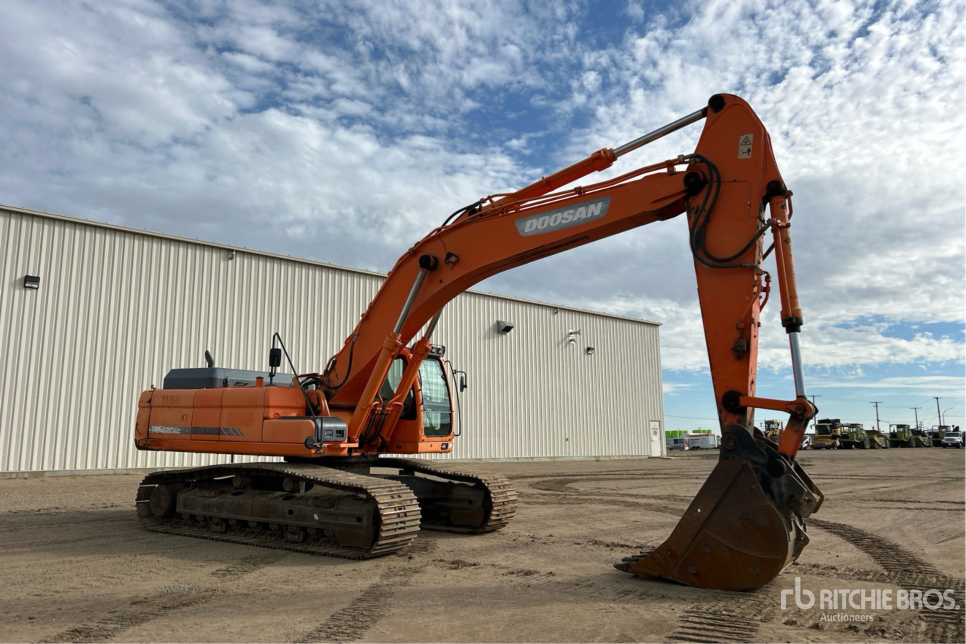 2011 Doosan DX420LC