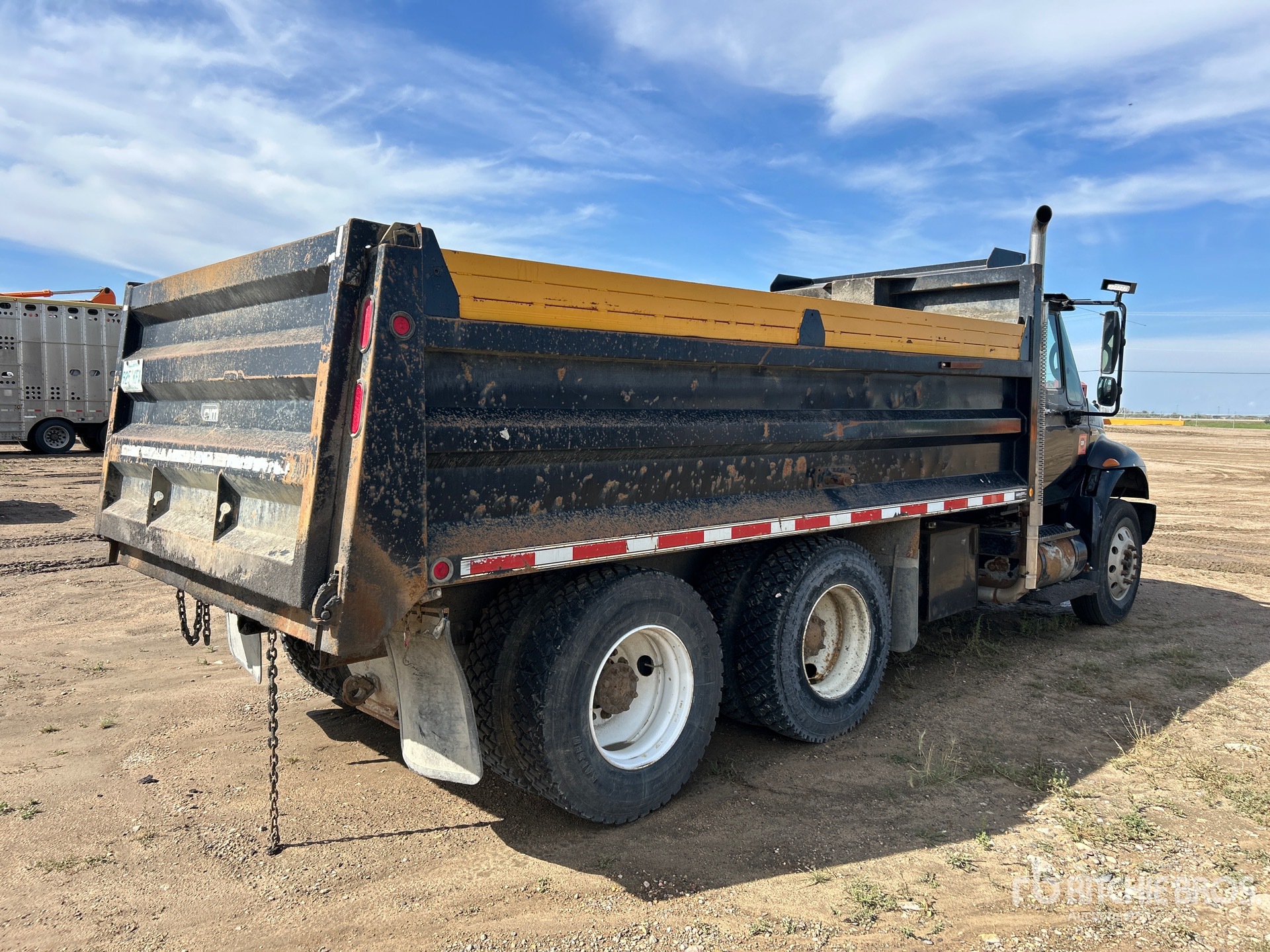 2008 International 4400 SBA
