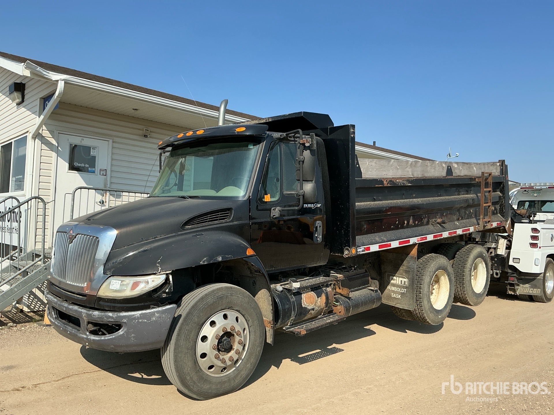 Photo of 2009 International DURASTAR 4400