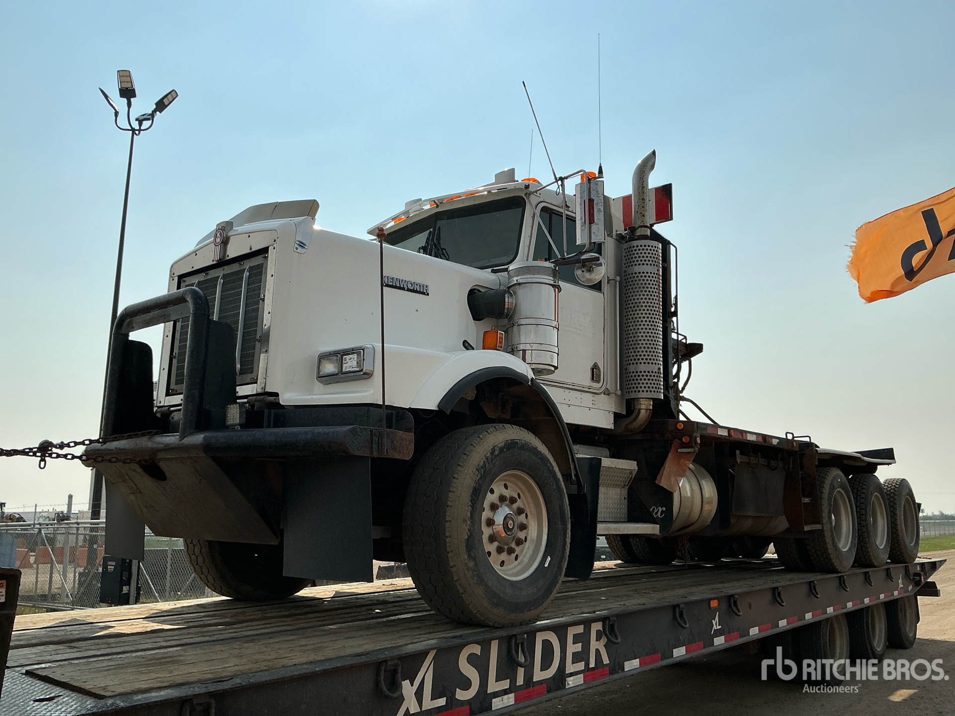 Photo of 2005 Kenworth C500B