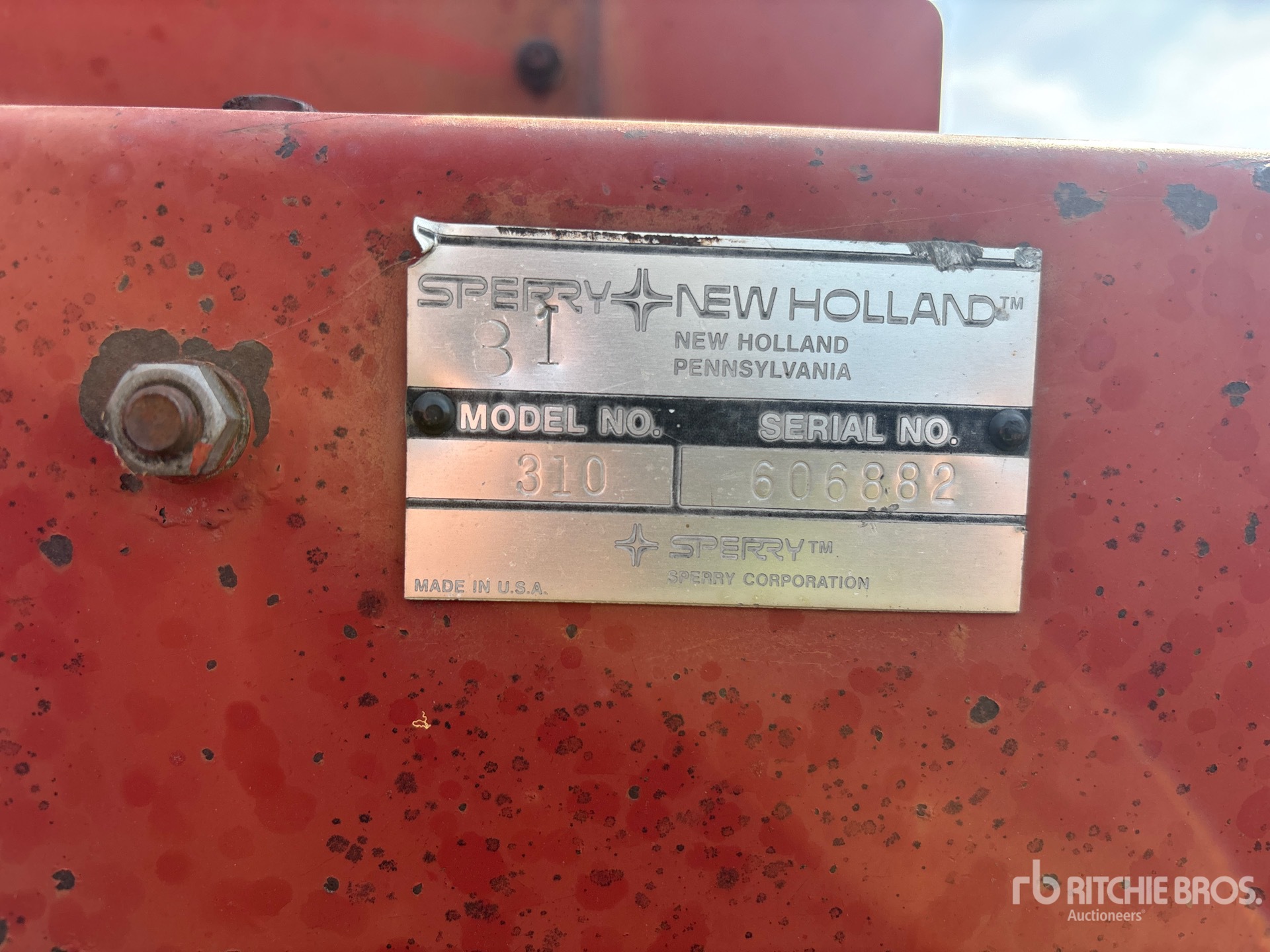 1981 New Holland HAYLINER 310