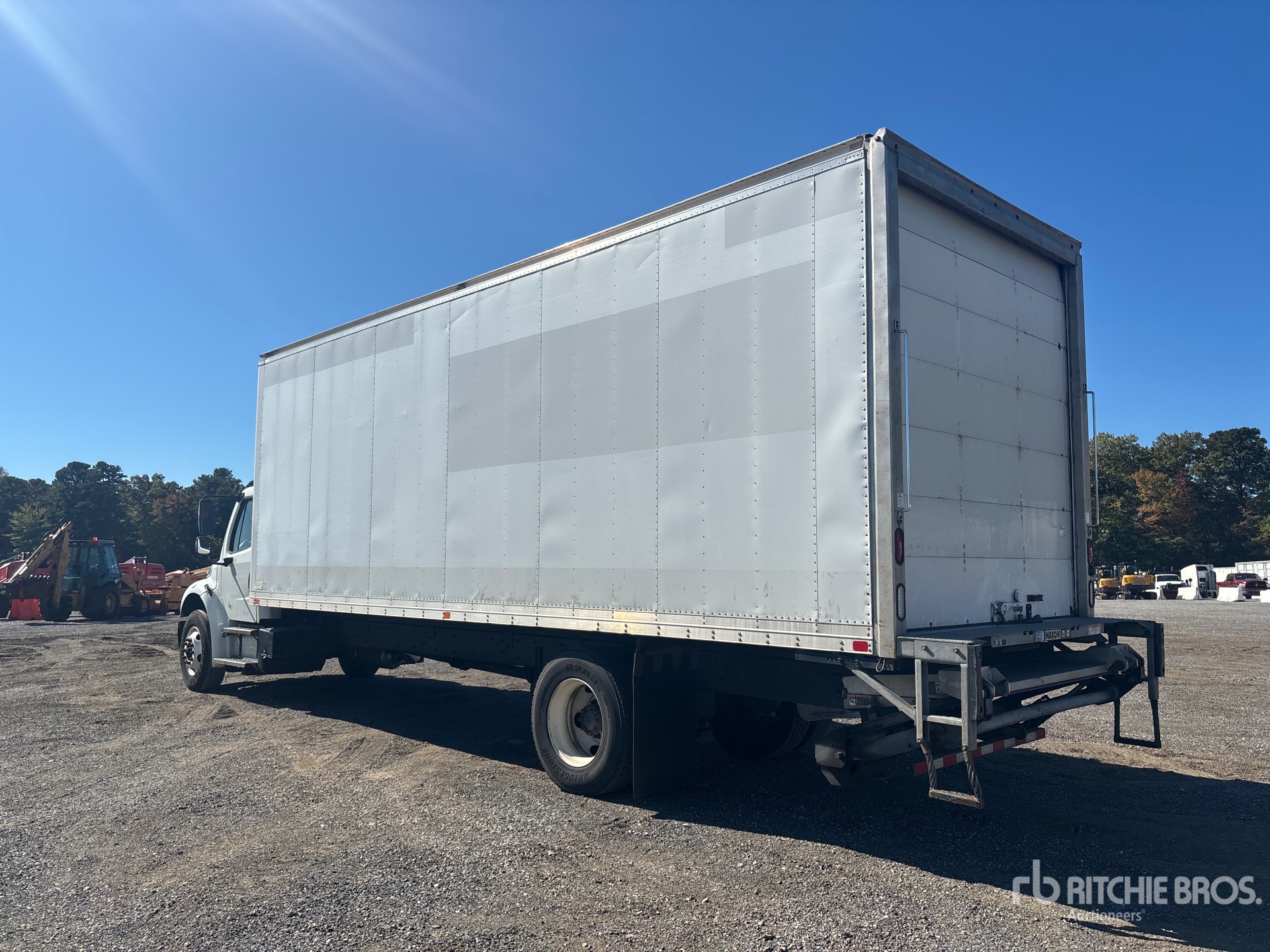 2018 Freightliner M2 106