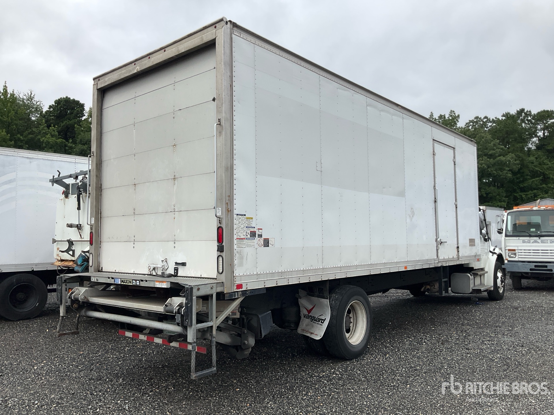 2018 Freightliner M2 106
