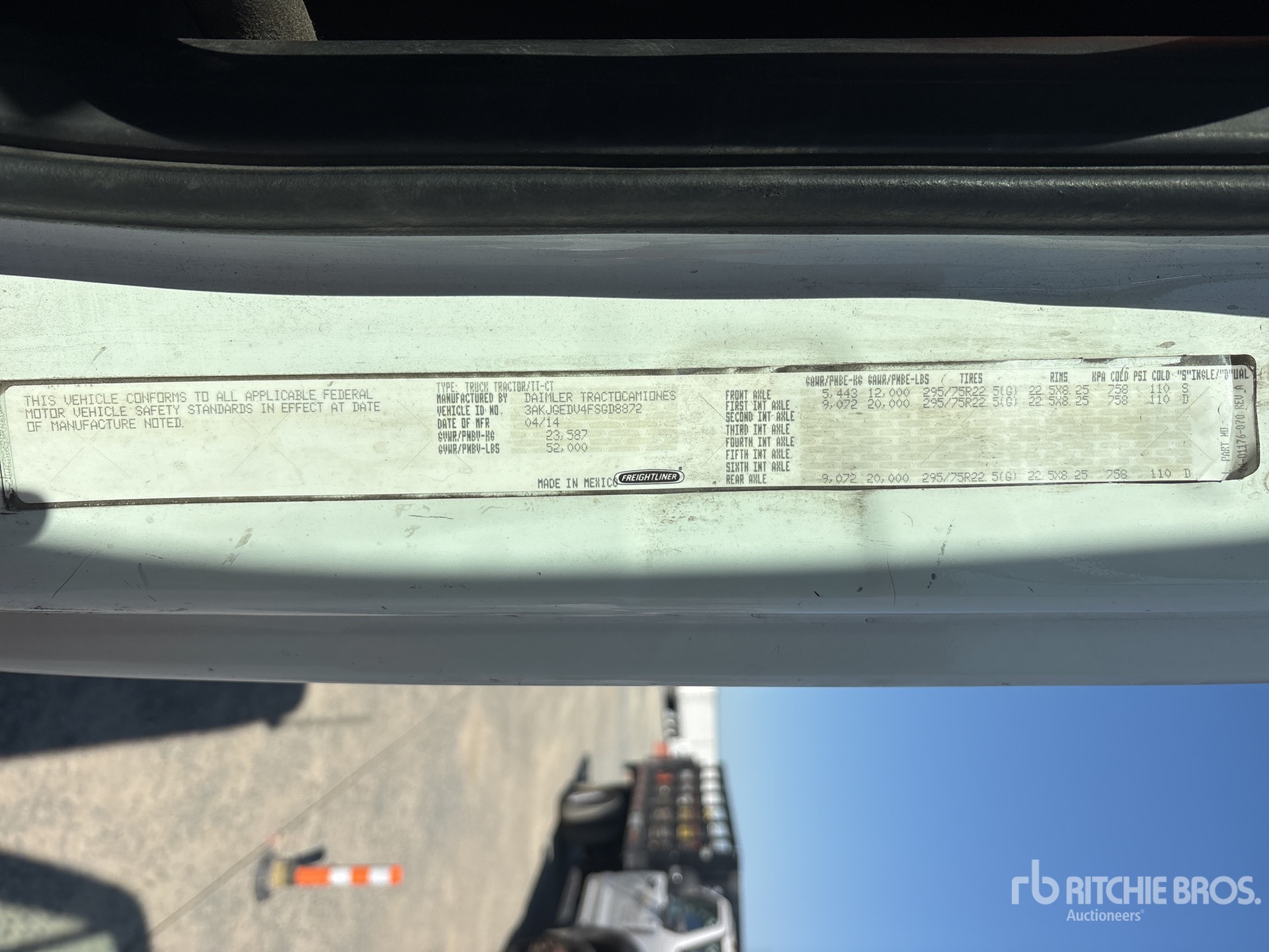 2015 Freightliner CASCADIA 125