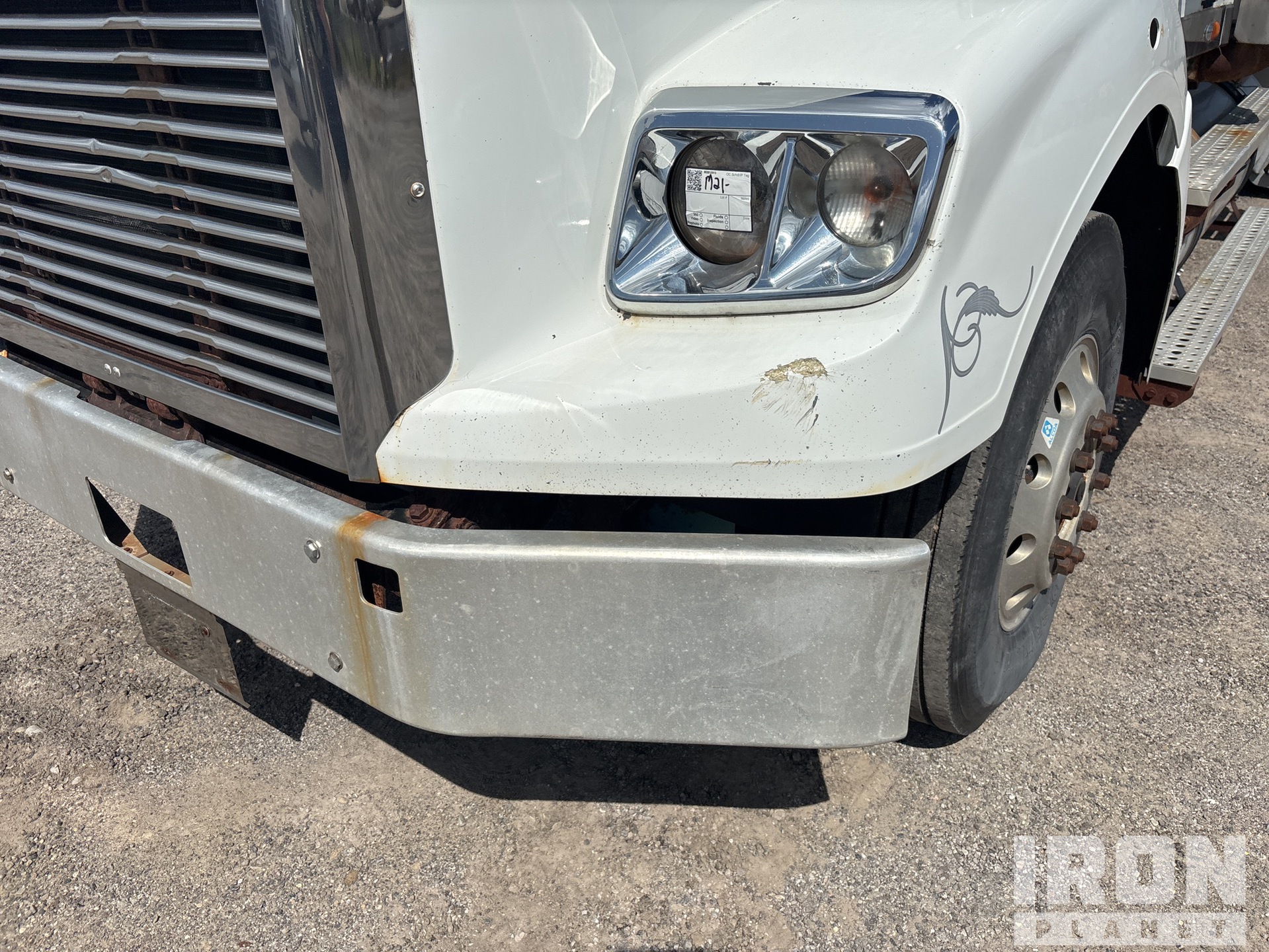 2013 Freightliner CORONADO 122