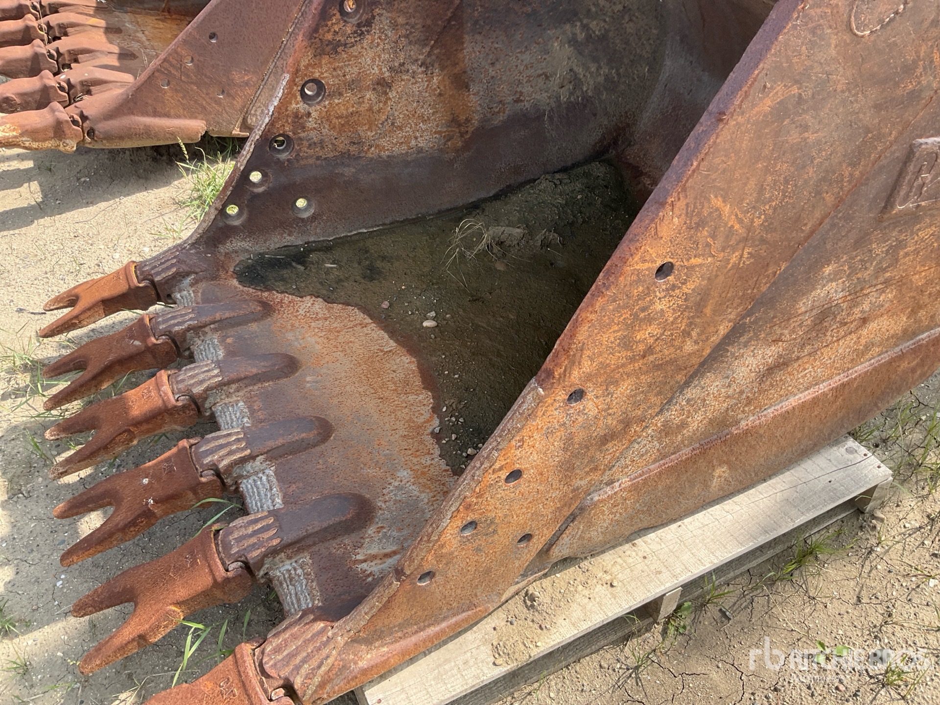 Caterpillar 44 in Digging - Fits Cat 300 Series