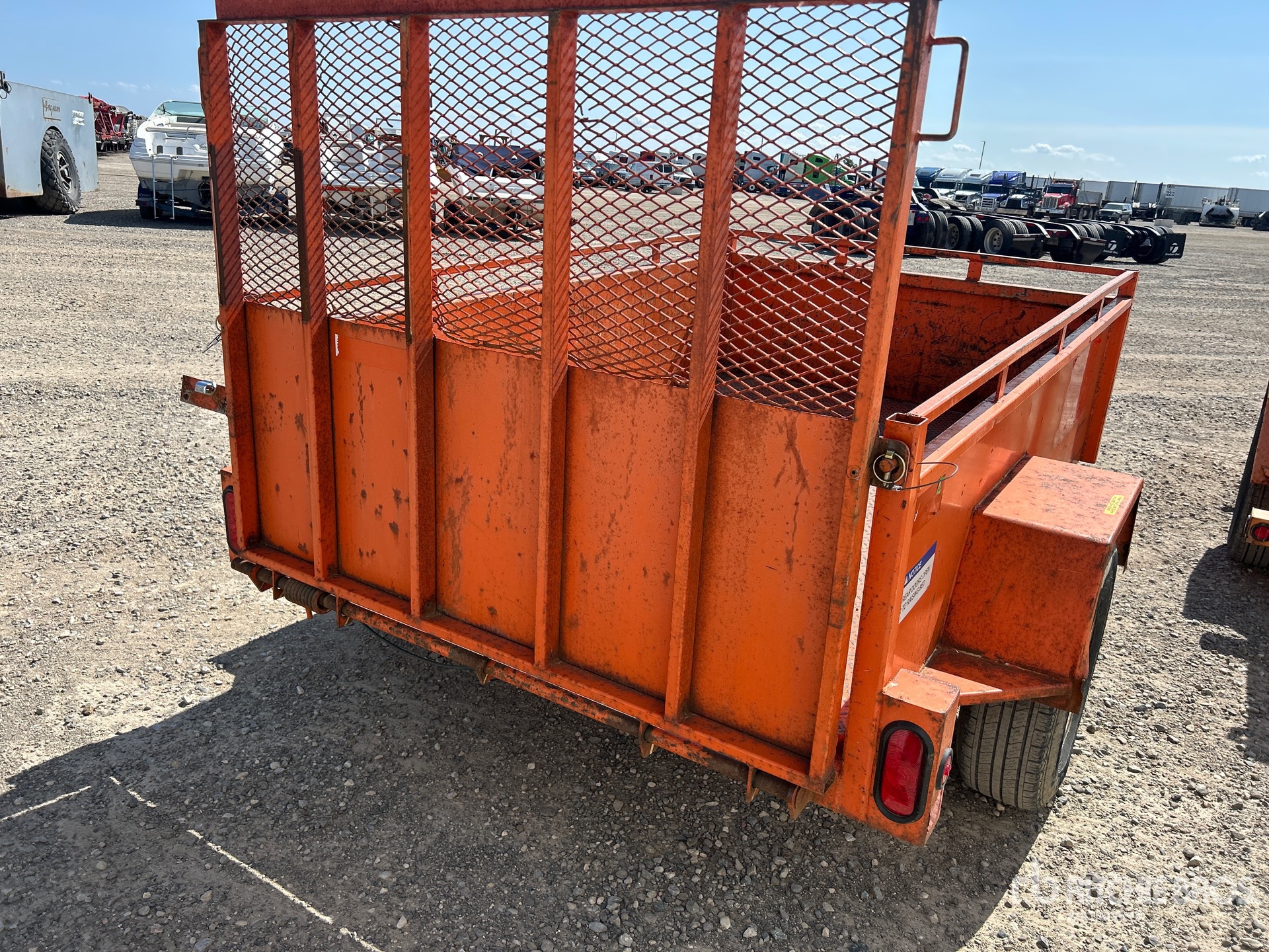 General Appearance with Picture, Right Rear Corner