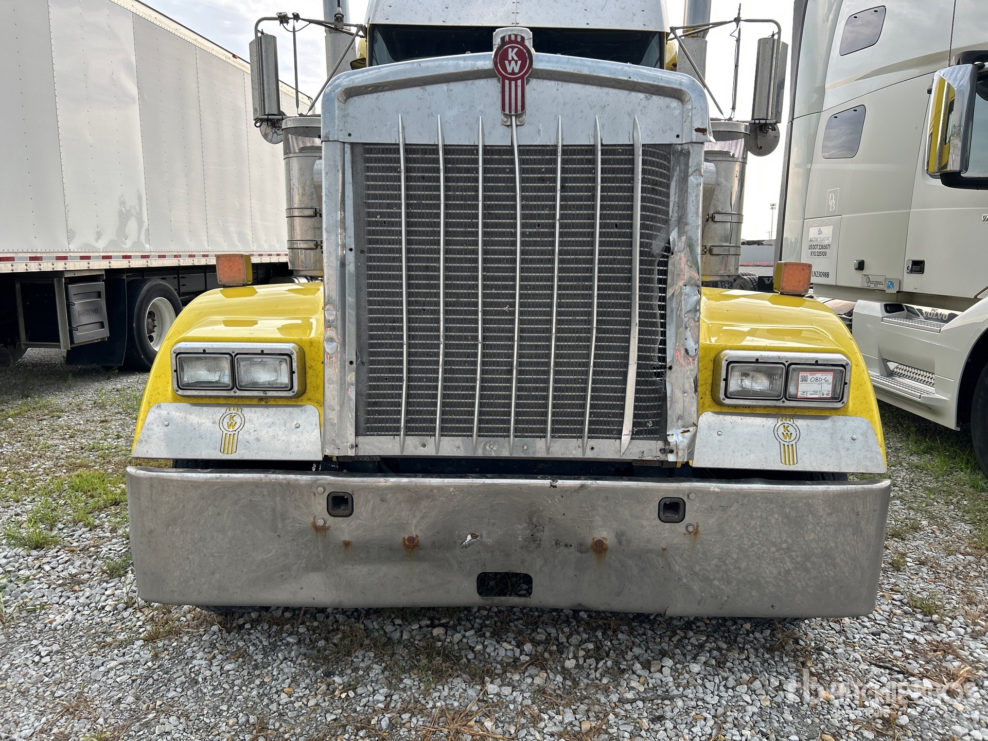 2022 Kenworth W900