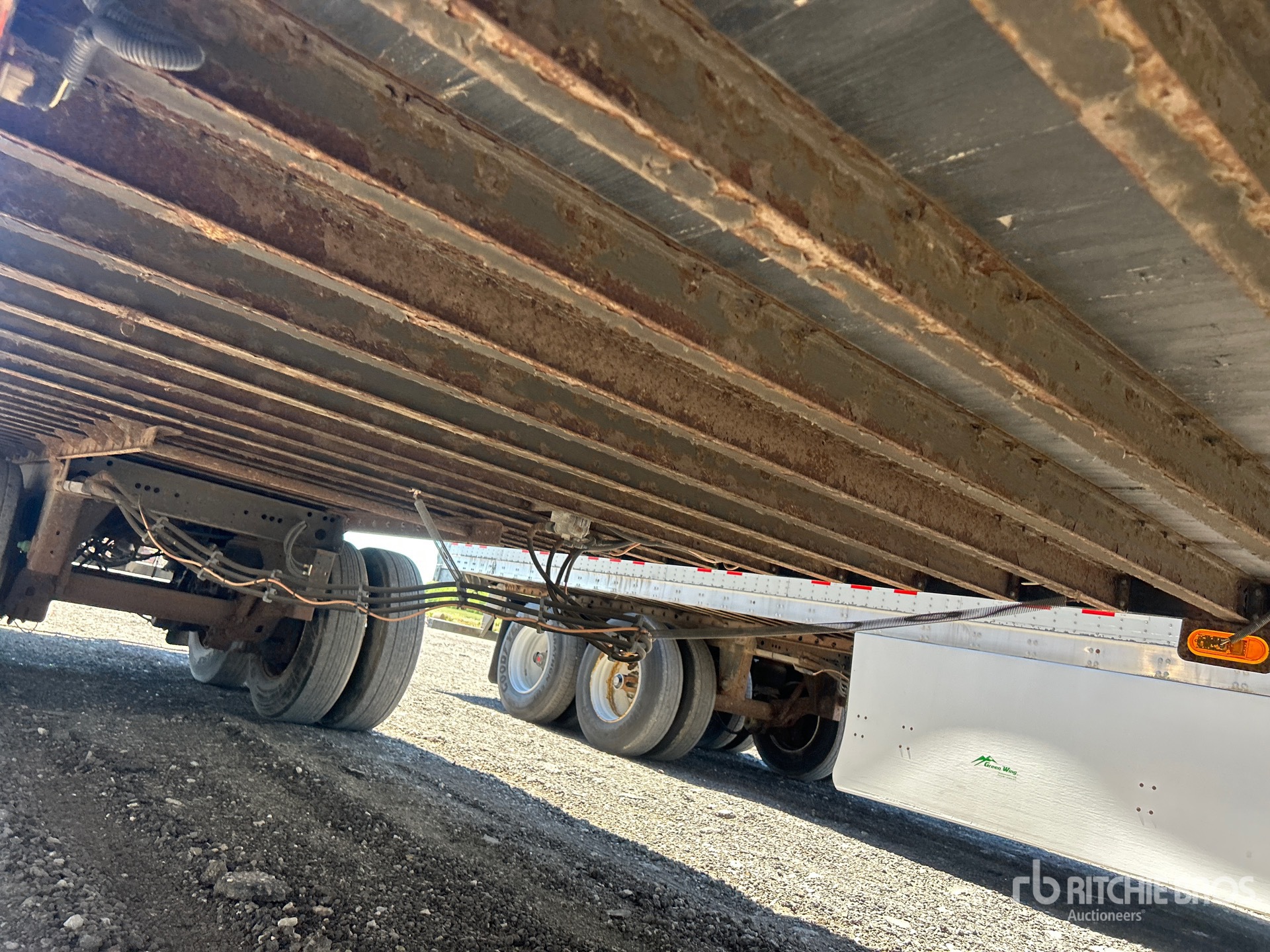 2014 Vanguard 53 FT X 102 IN T/A