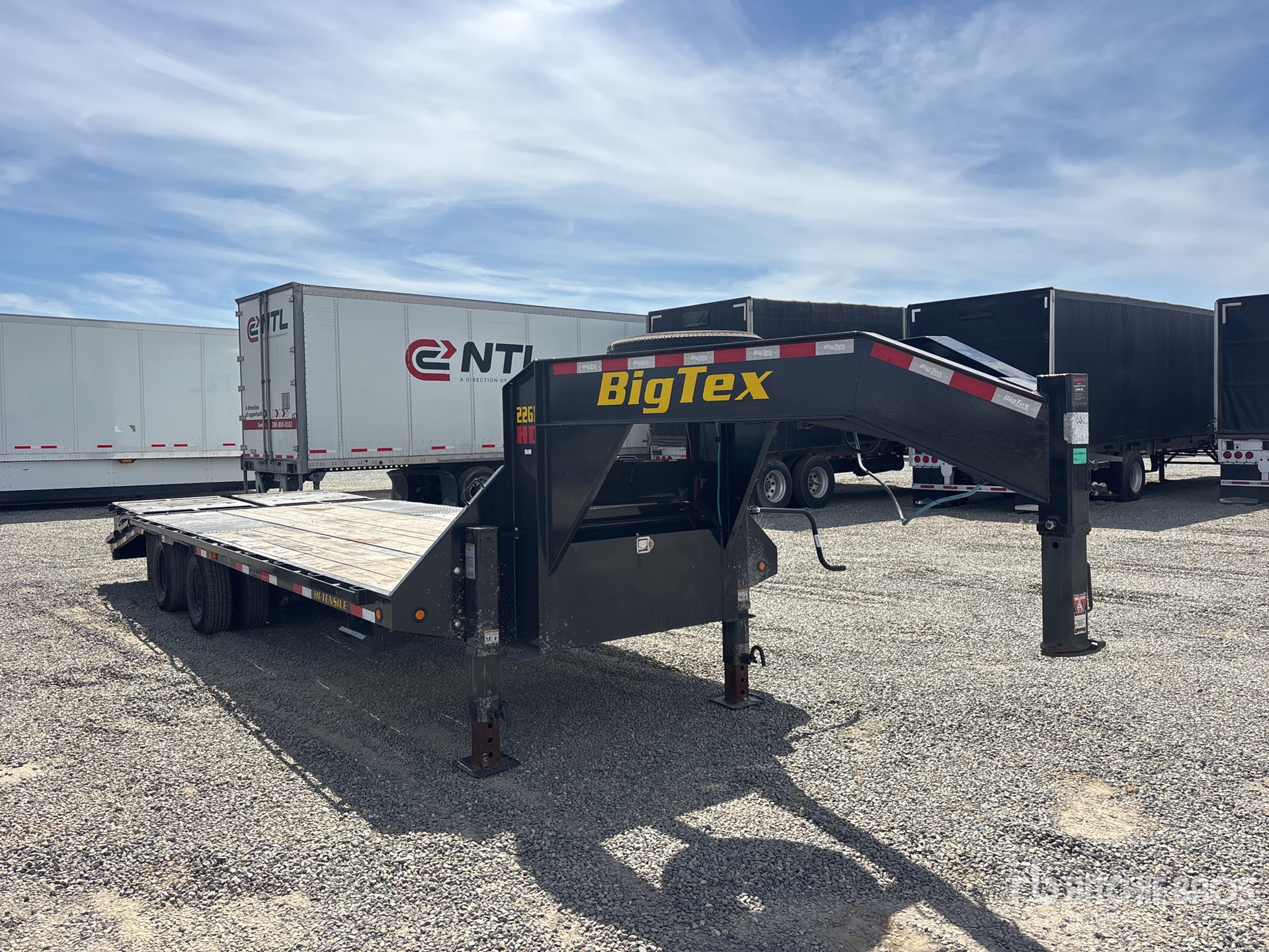 2026 Big Tex 25 ft T/A Gooseneck