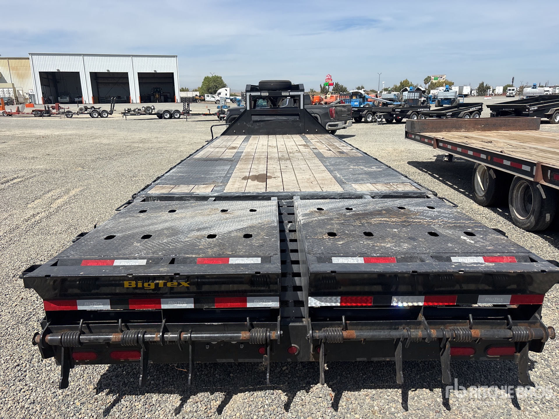 2026 Big Tex 25 ft T/A Gooseneck