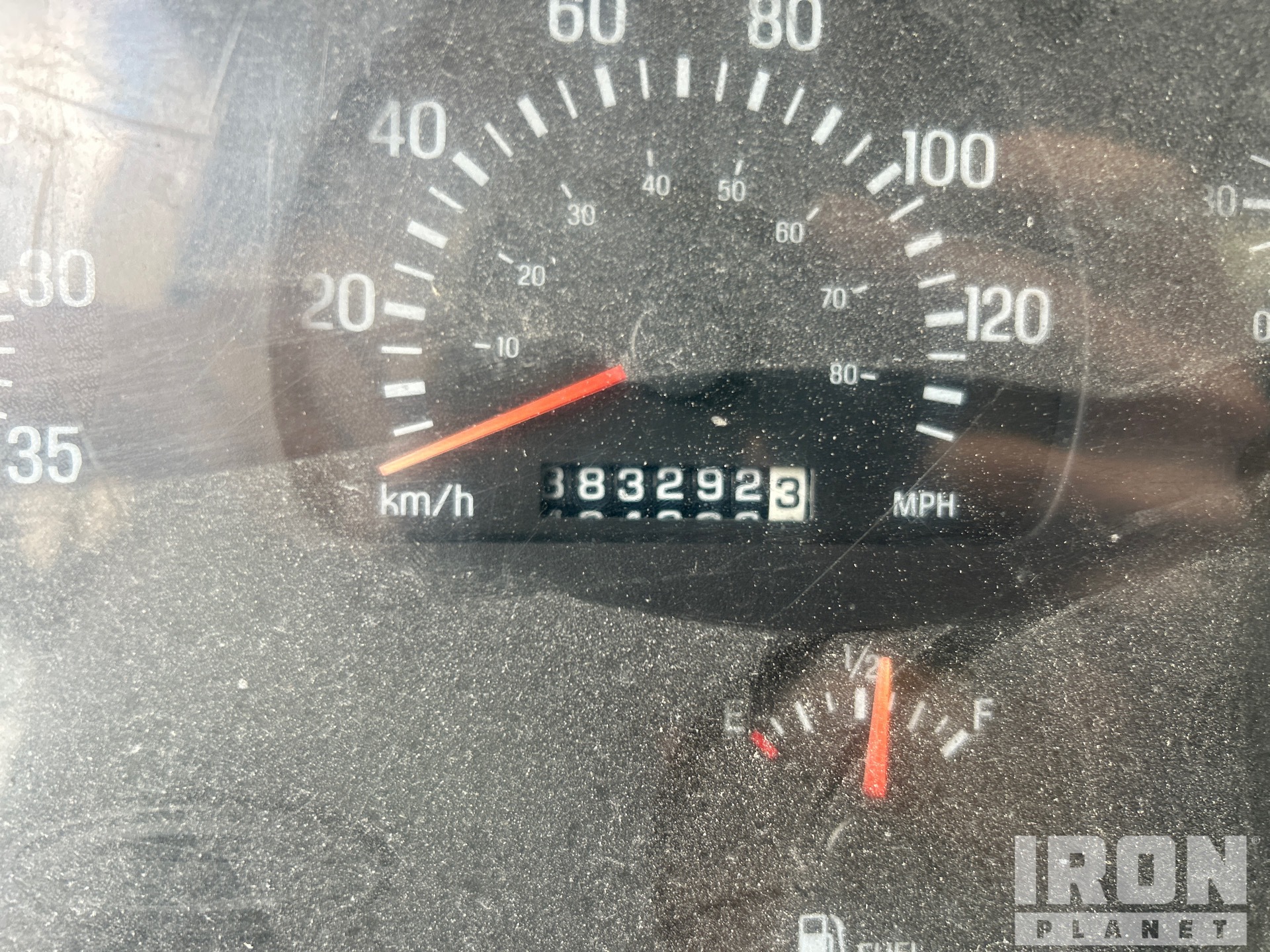 2000 Sterling L8513