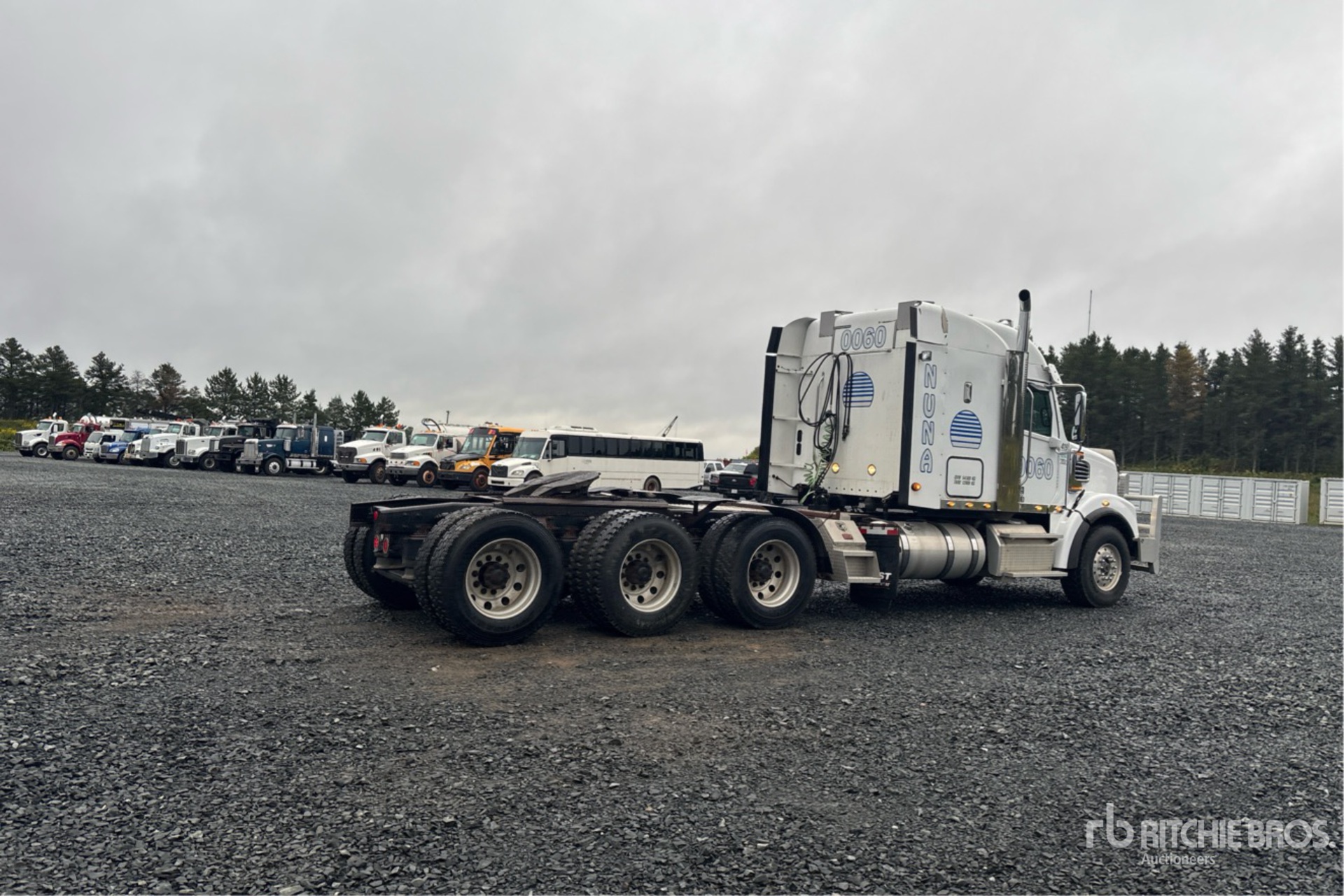 2015 Freightliner Coronado 122