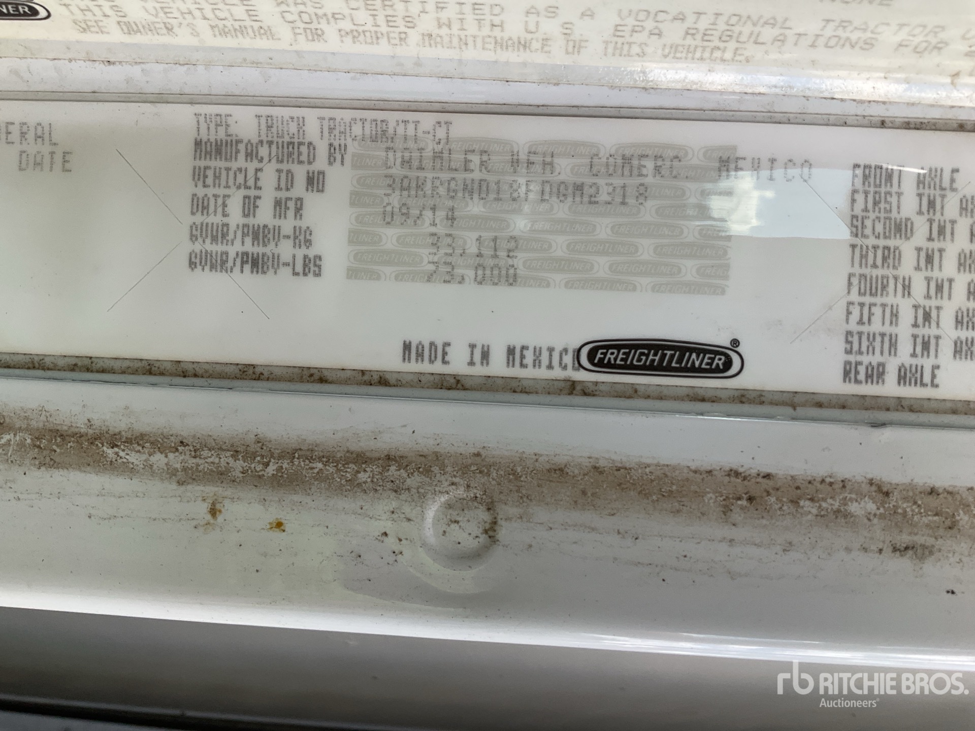 2015 Freightliner Coronado 122