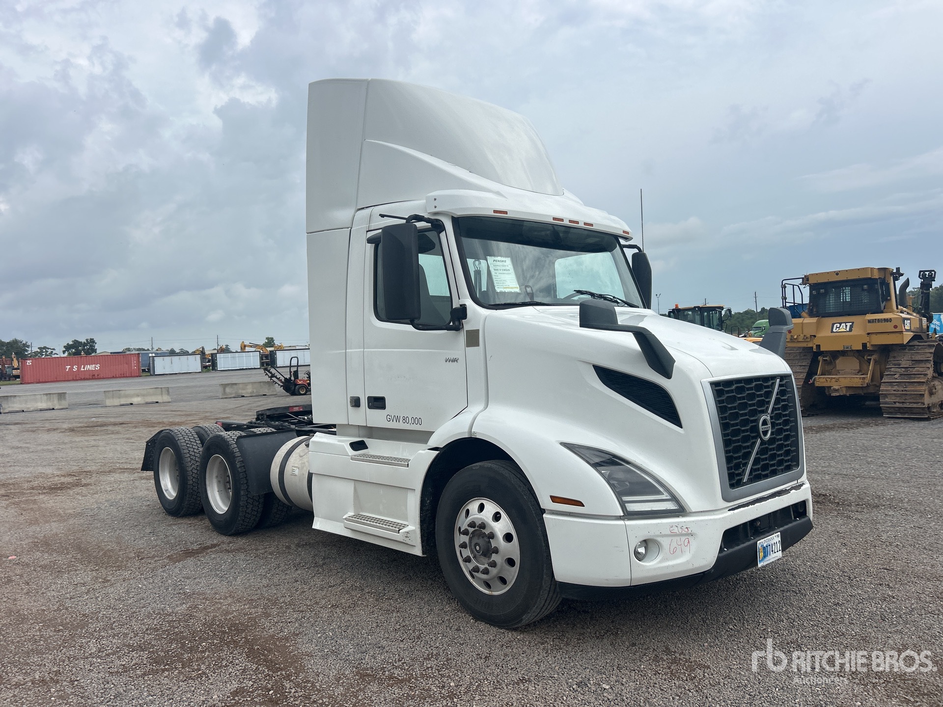 2020 Volvo VNR64300