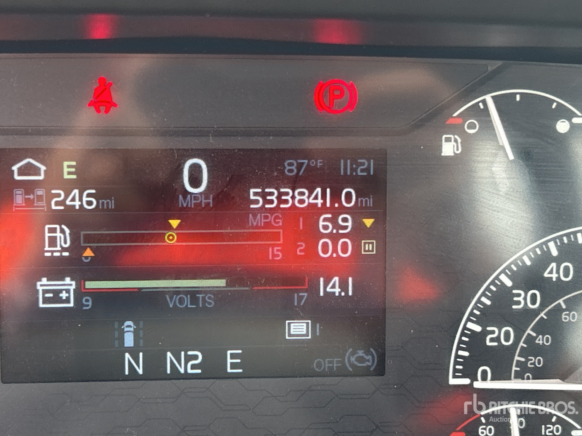 2020 Volvo VNR64300