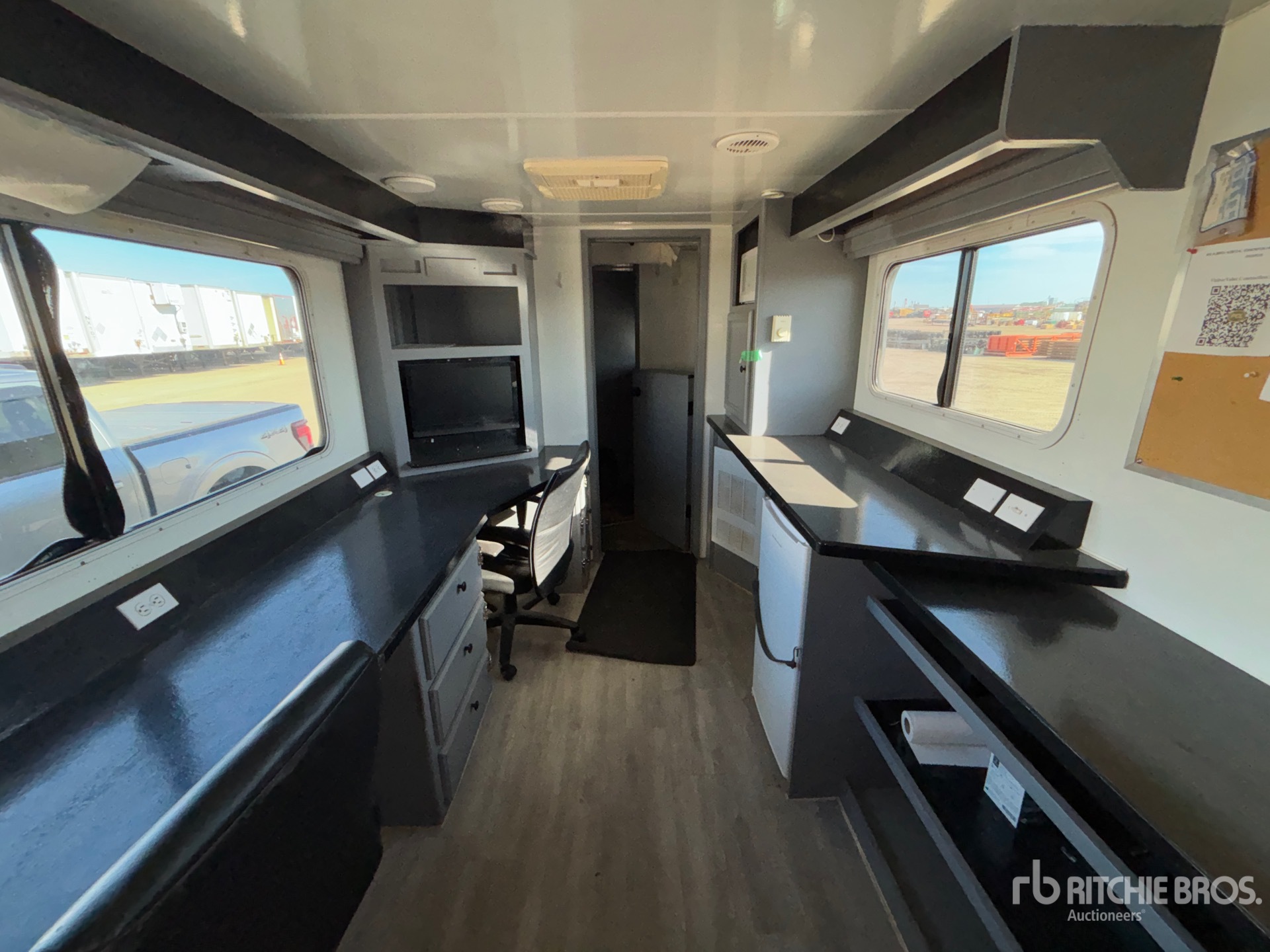 2013 ABU 21 FT X 8 FT PORTABLE T/A