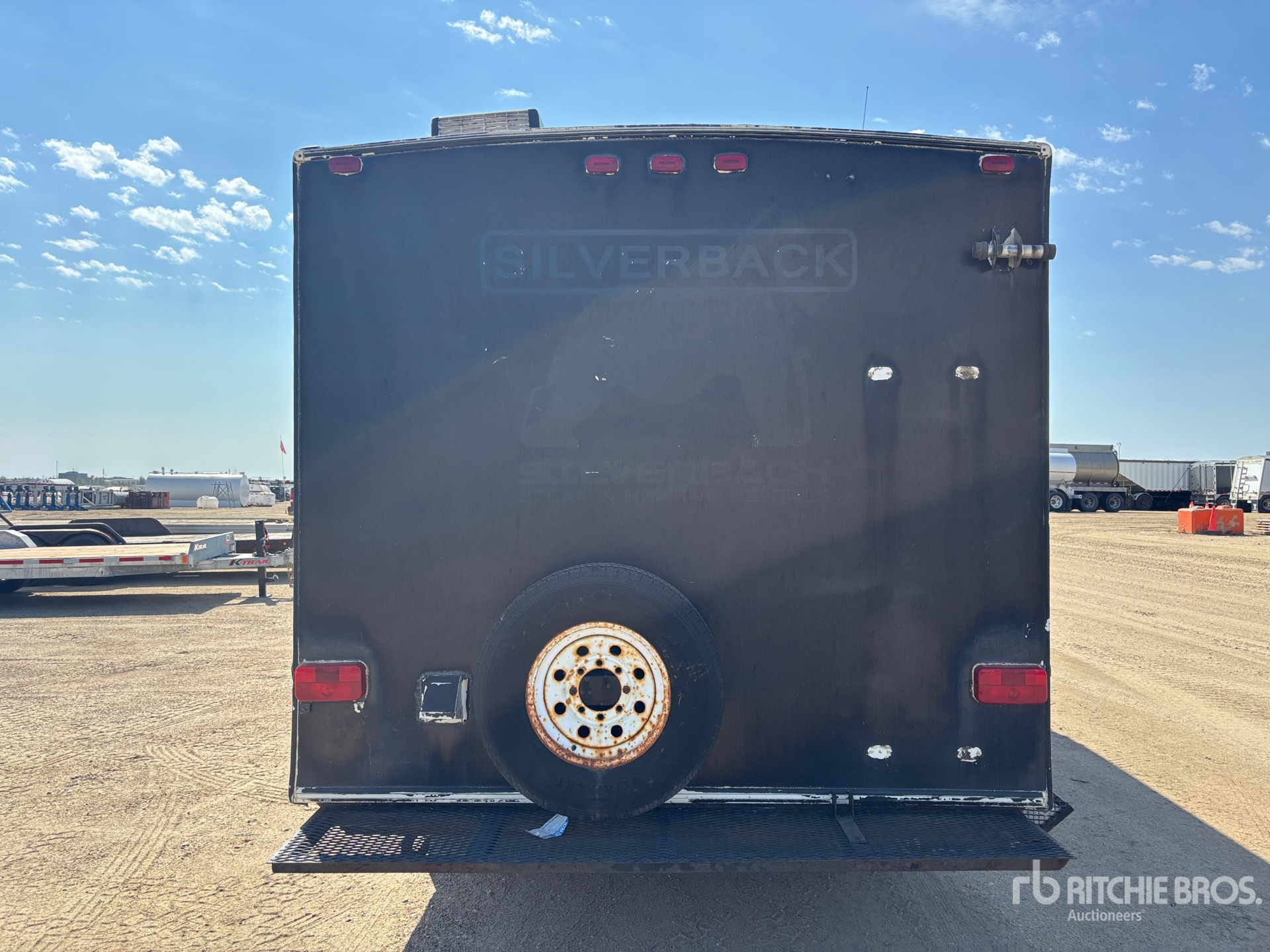 2013 ABU 21 FT X 8 FT PORTABLE T/A