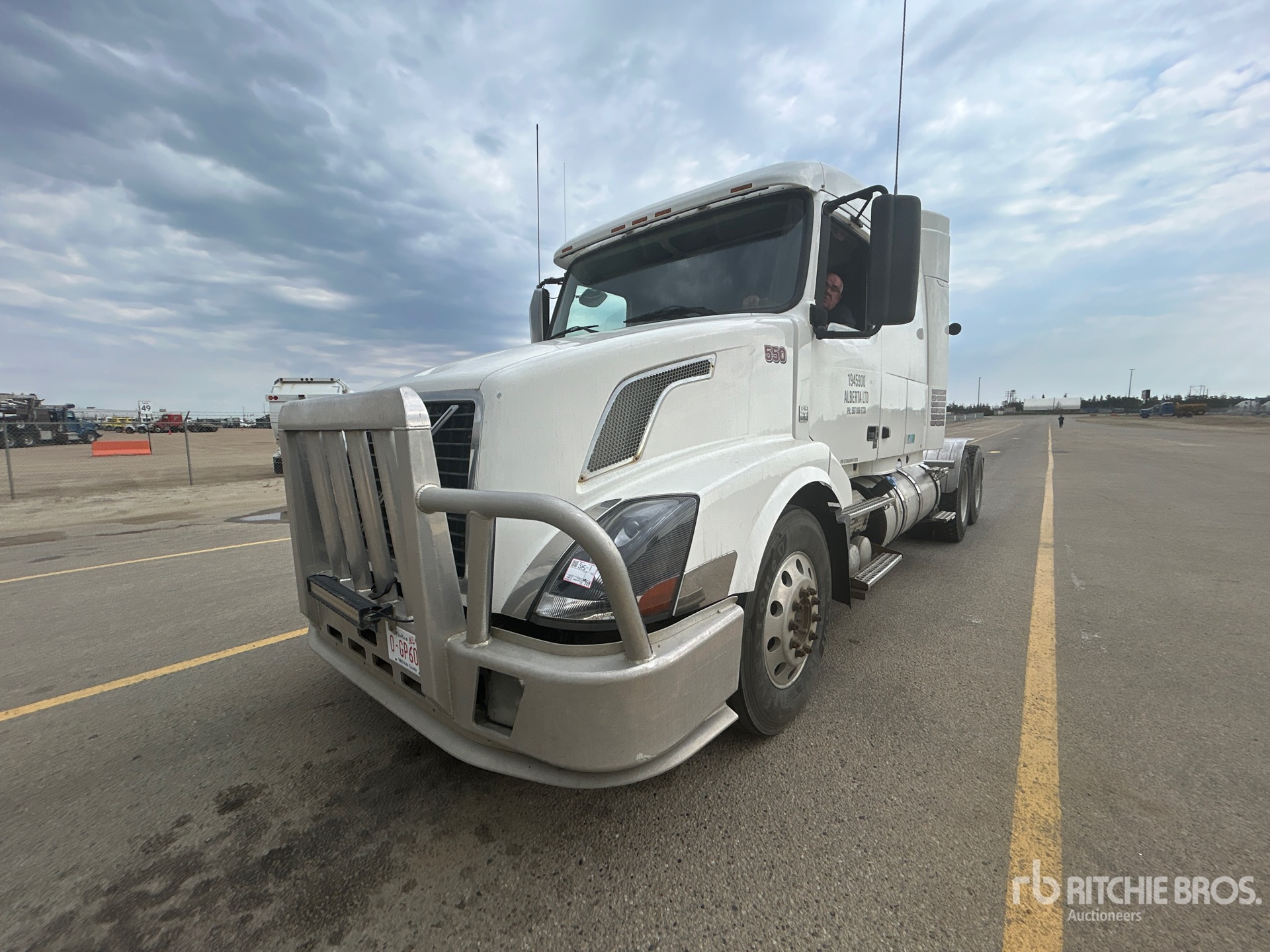 2013 Volvo VNL