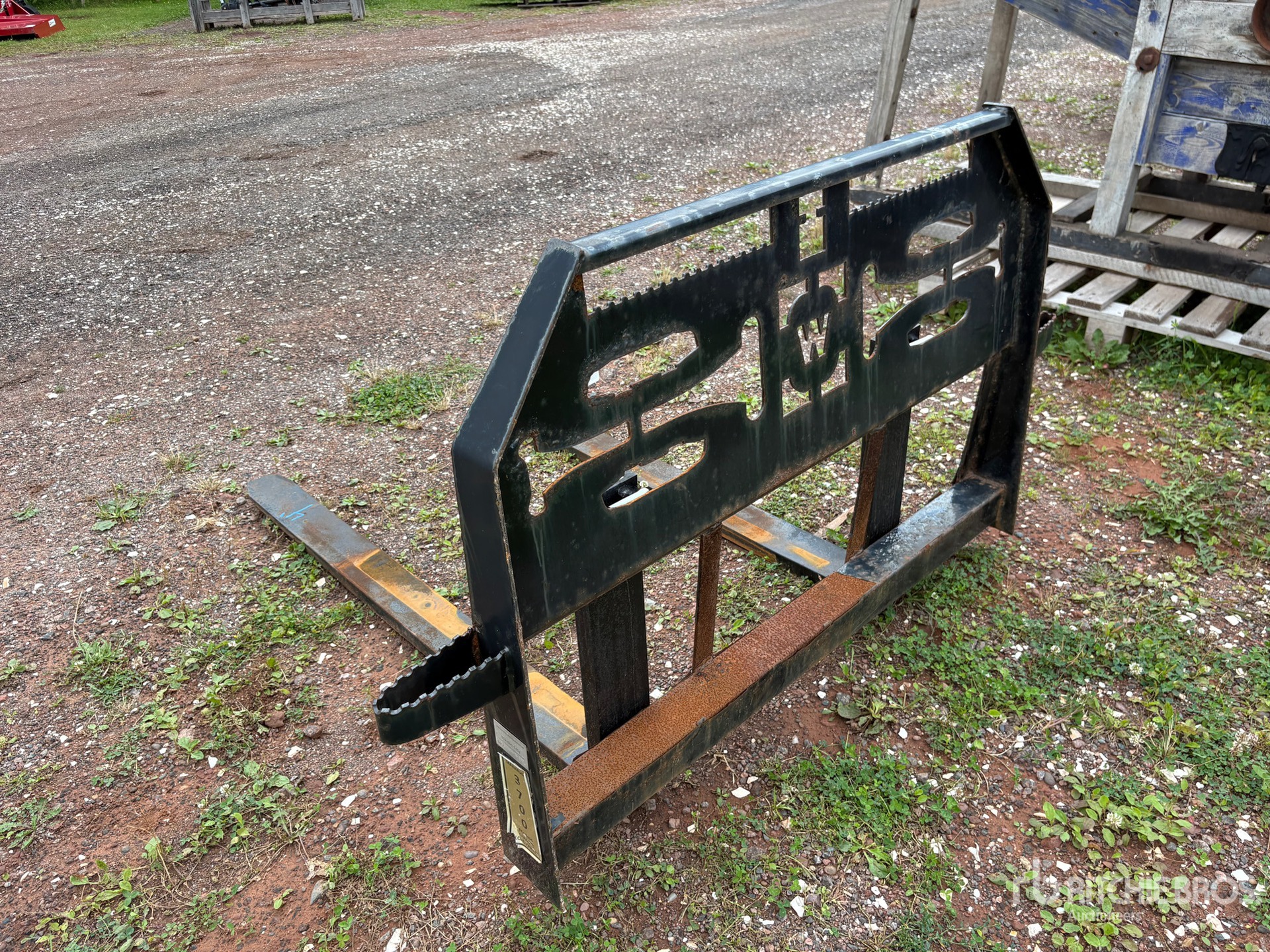 General Appearance with Picture, Left Rear Corner