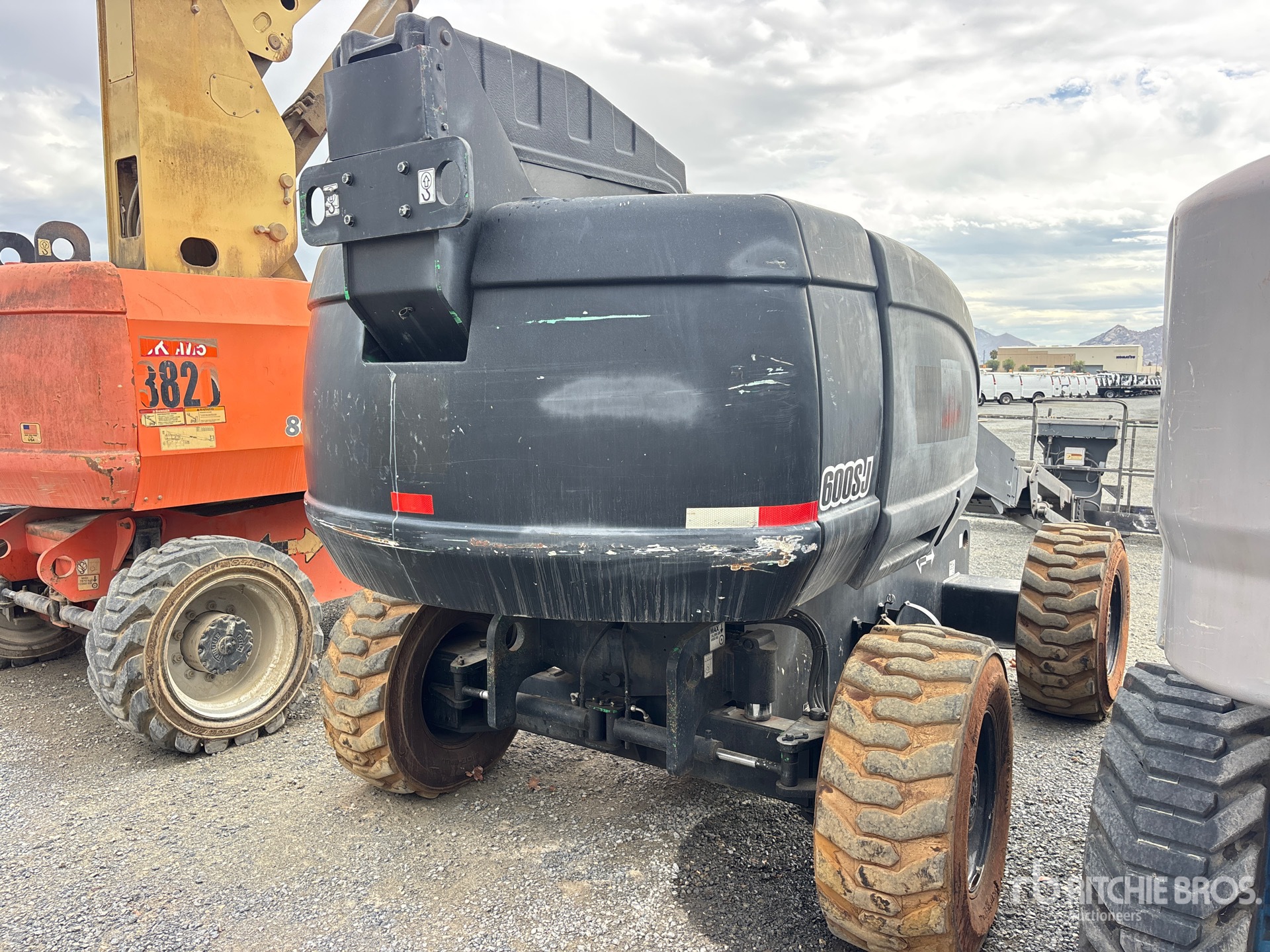 2008 JLG 600SJ