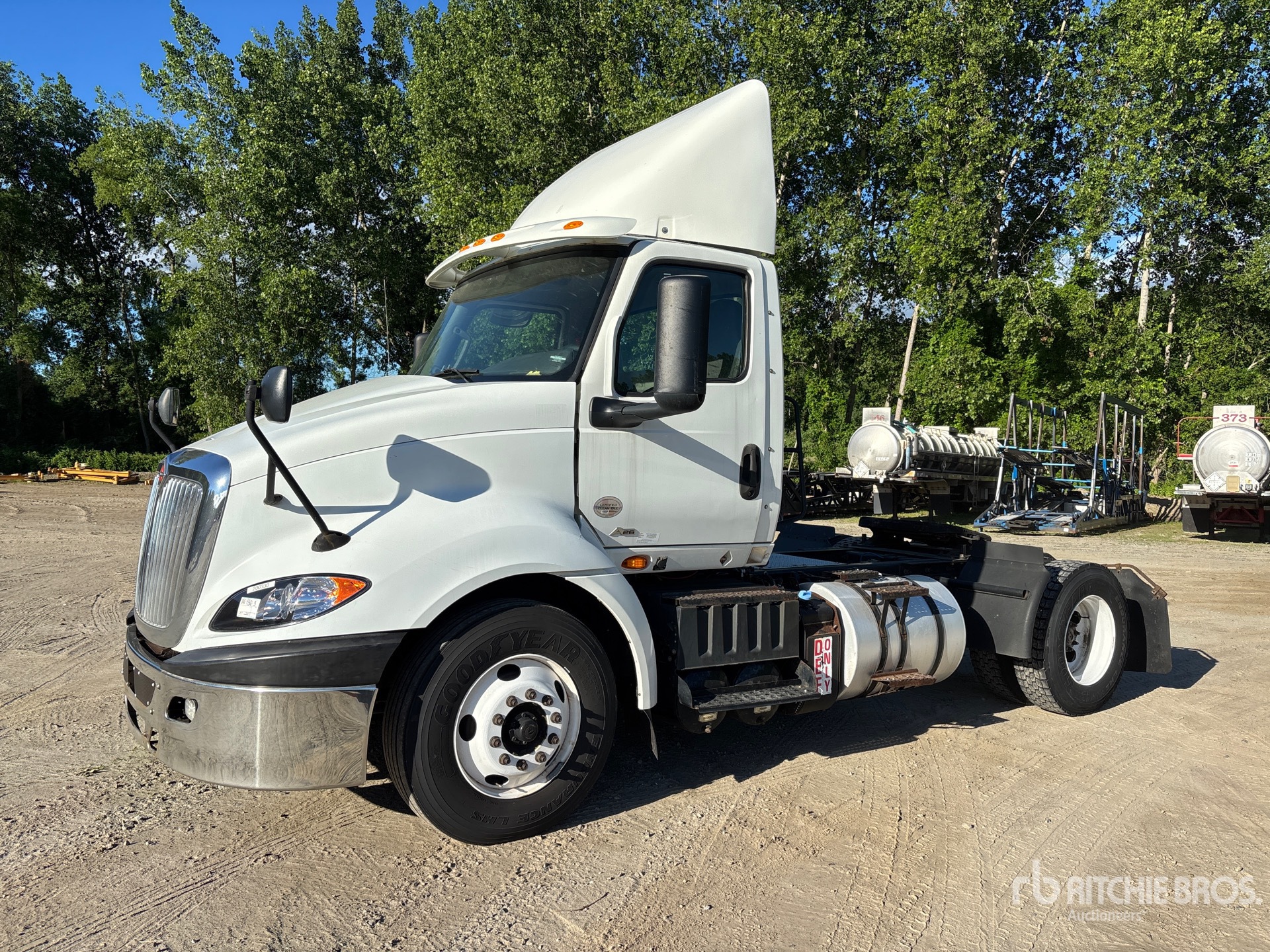 2019 International RH613