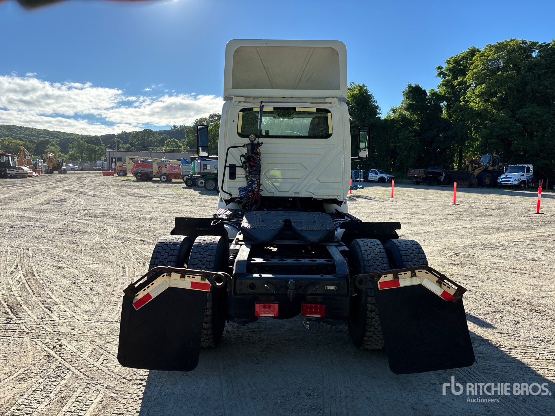 2019 International RH613